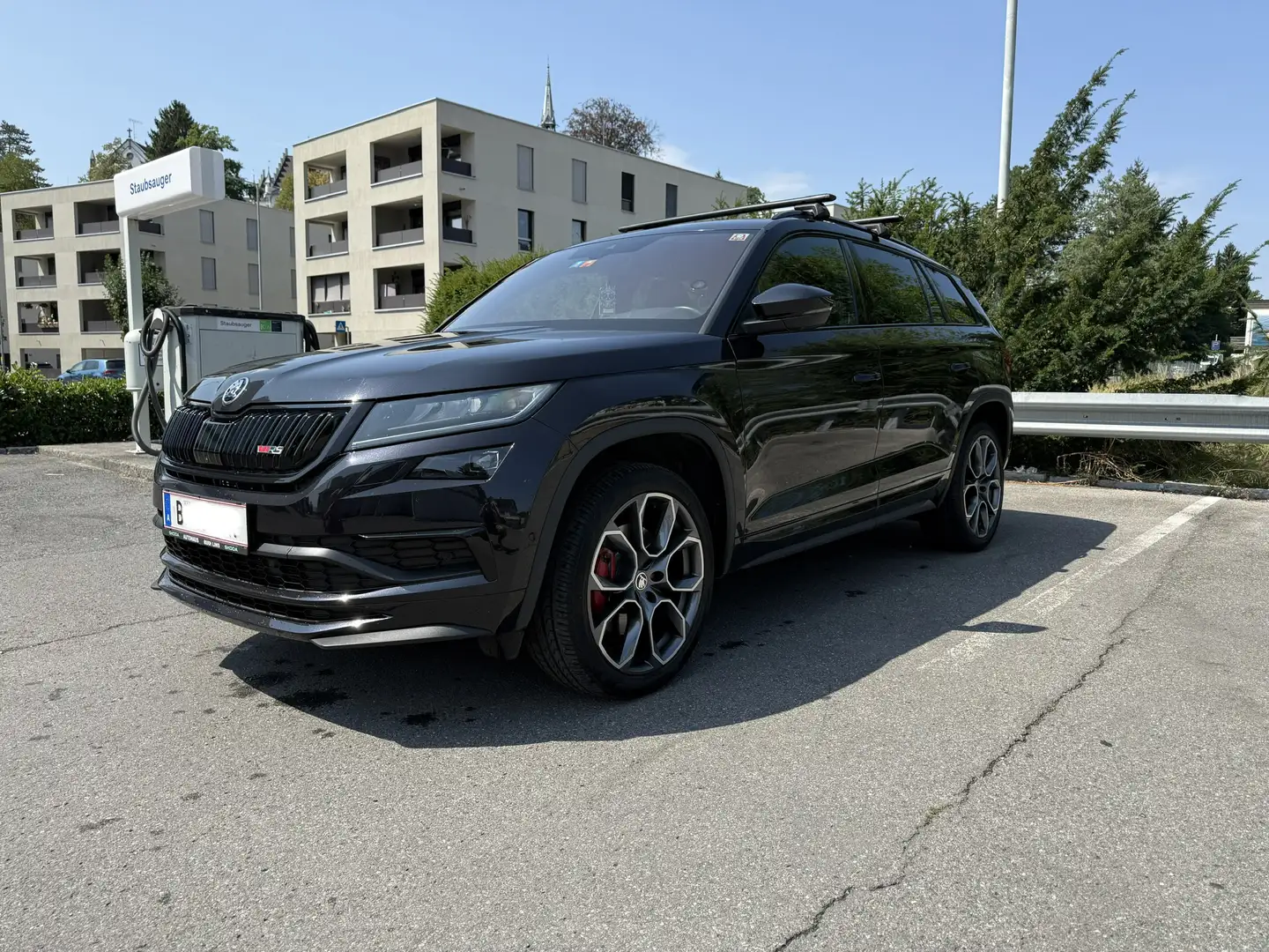 Skoda Kodiaq 2,0 TDI SCR 4x4 RS DSG Schwarz - 2