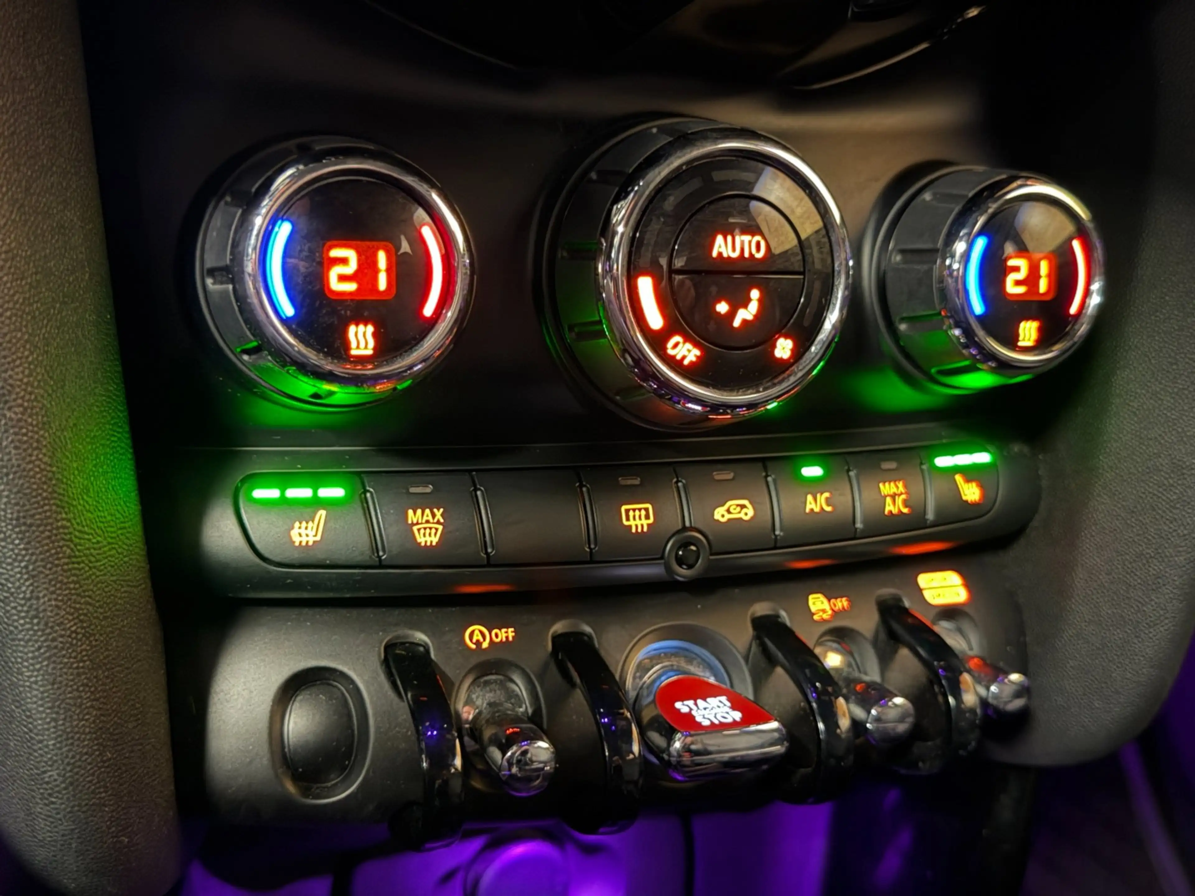 MINI John Cooper Works 1.5 Chili Serious Business JCW Automaat Navi LED P — photo 26