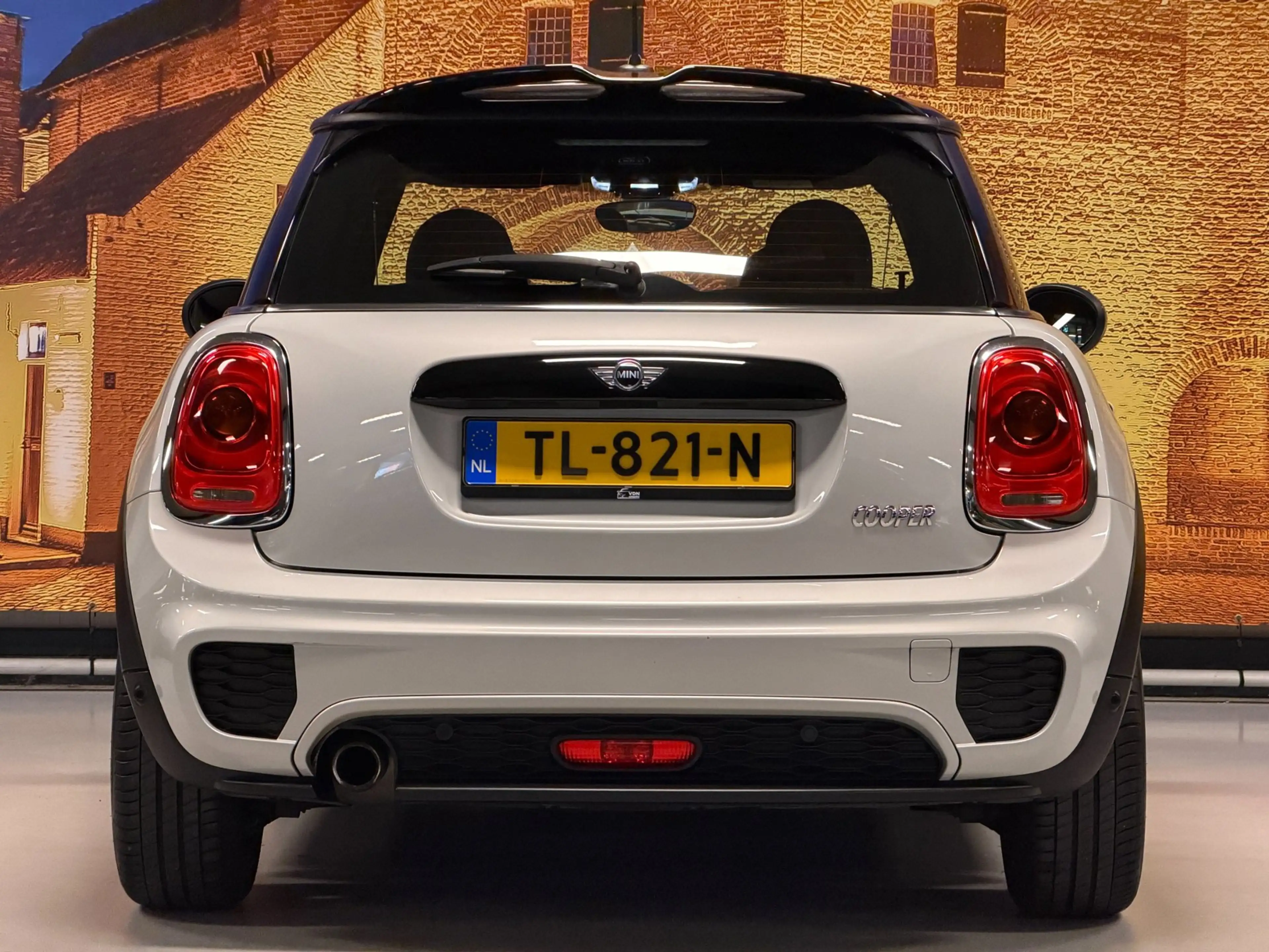MINI John Cooper Works 1.5 Chili Serious Business JCW Automaat Navi LED P — photo 6