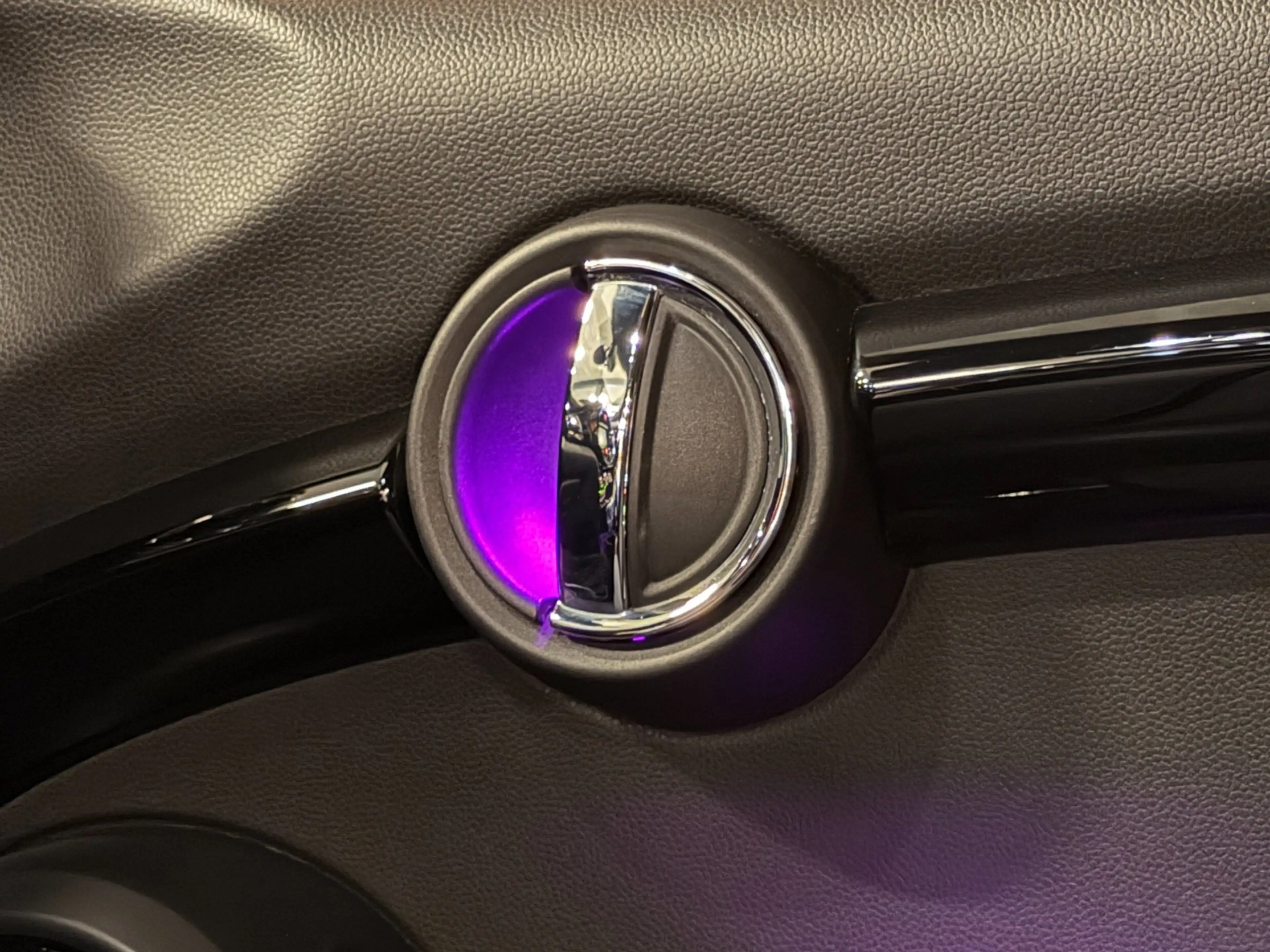 MINI John Cooper Works 1.5 Chili Serious Business JCW Automaat Navi LED P — photo 30