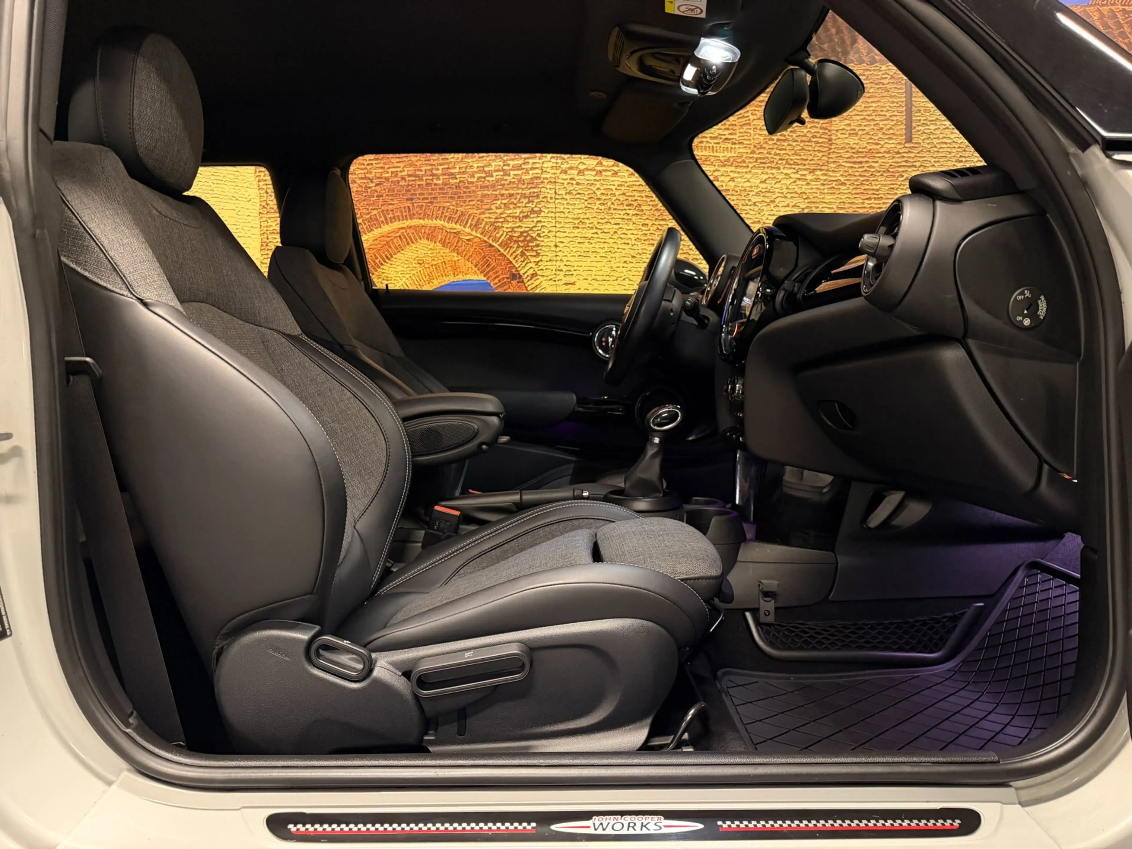 MINI John Cooper Works 1.5 Chili Serious Business JCW Automaat Navi LED P — photo 15