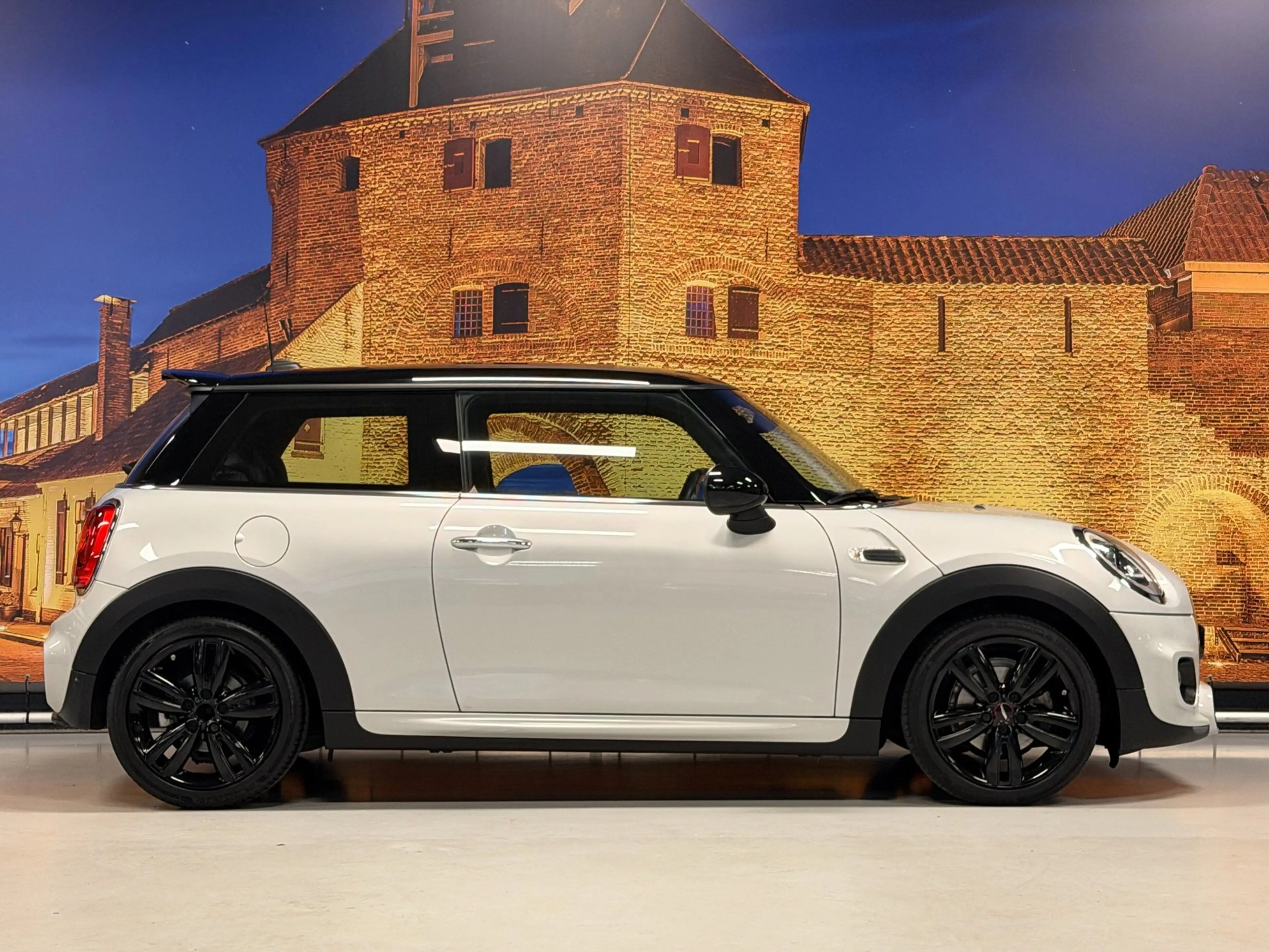 MINI John Cooper Works 1.5 Chili Serious Business JCW Automaat Navi LED P — photo 9