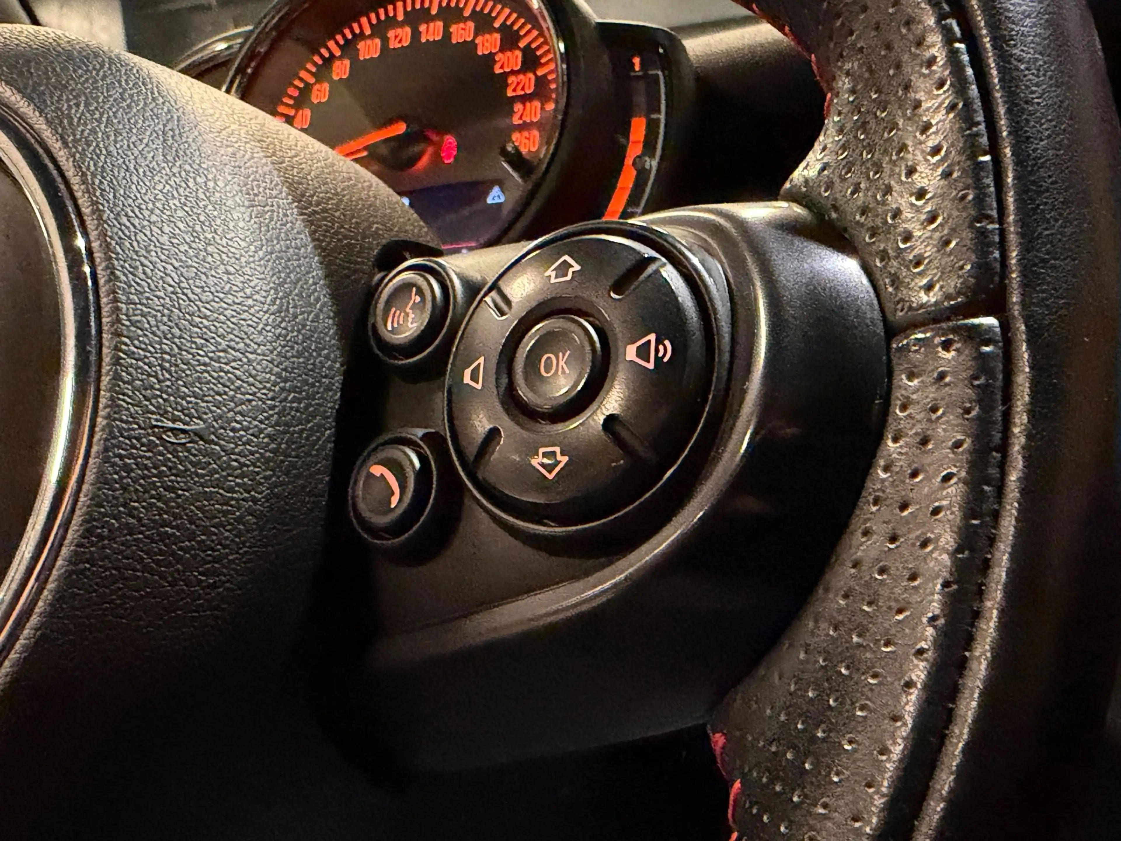 MINI John Cooper Works 1.5 Chili Serious Business JCW Automaat Navi LED P — photo 24