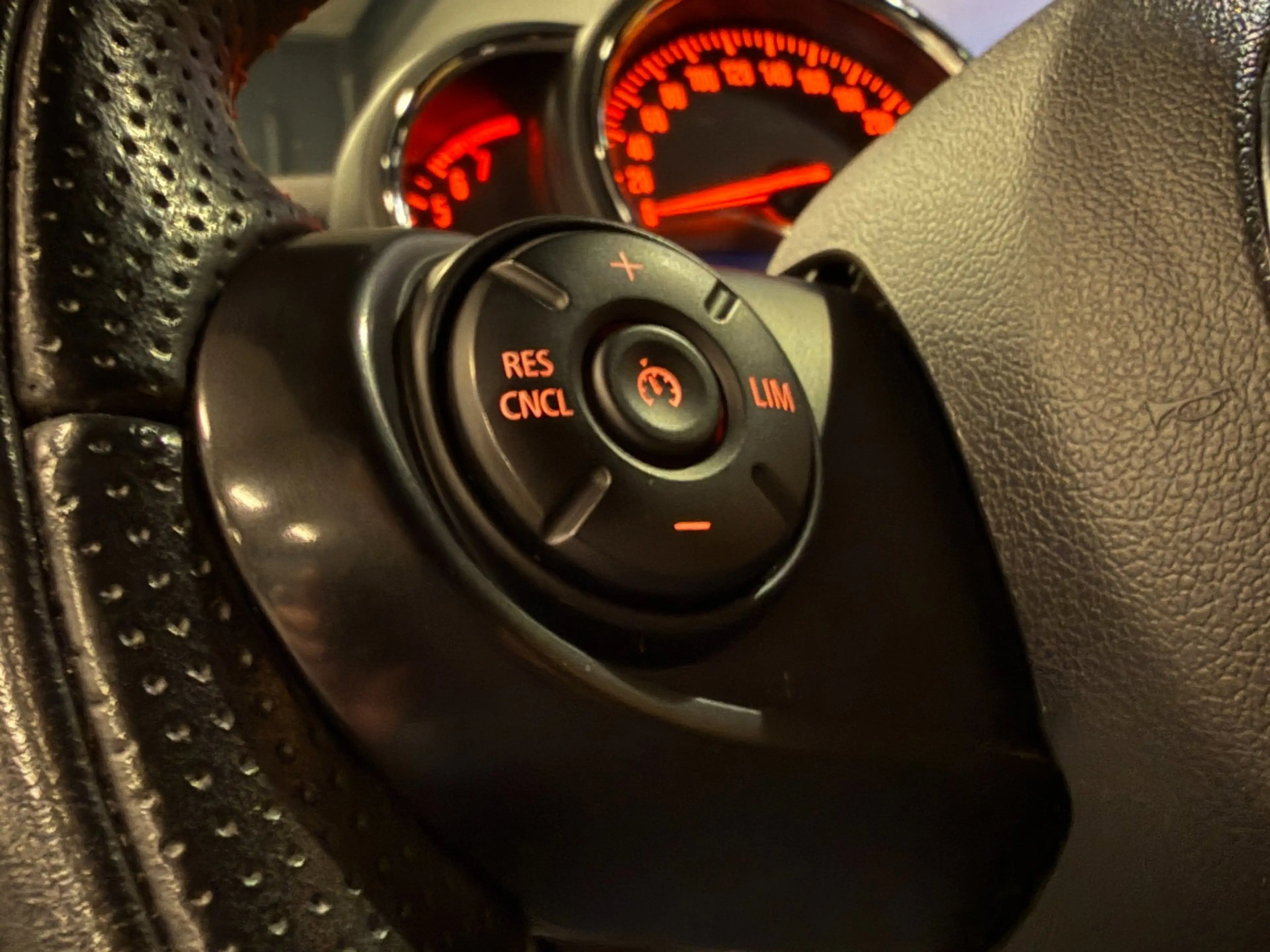 MINI John Cooper Works 1.5 Chili Serious Business JCW Automaat Navi LED P — photo 23