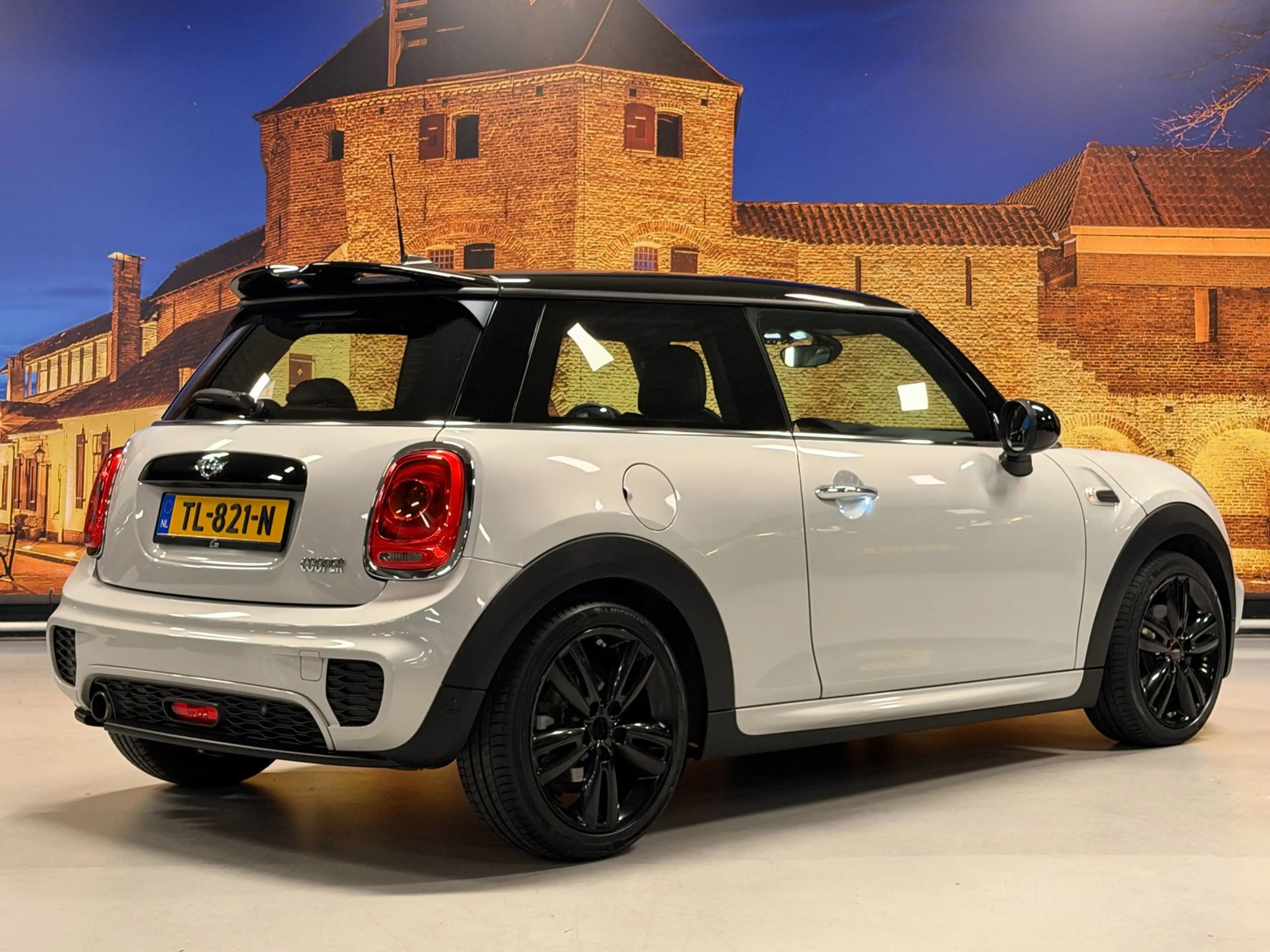 MINI John Cooper Works 1.5 Chili Serious Business JCW Automaat Navi LED P — photo 2