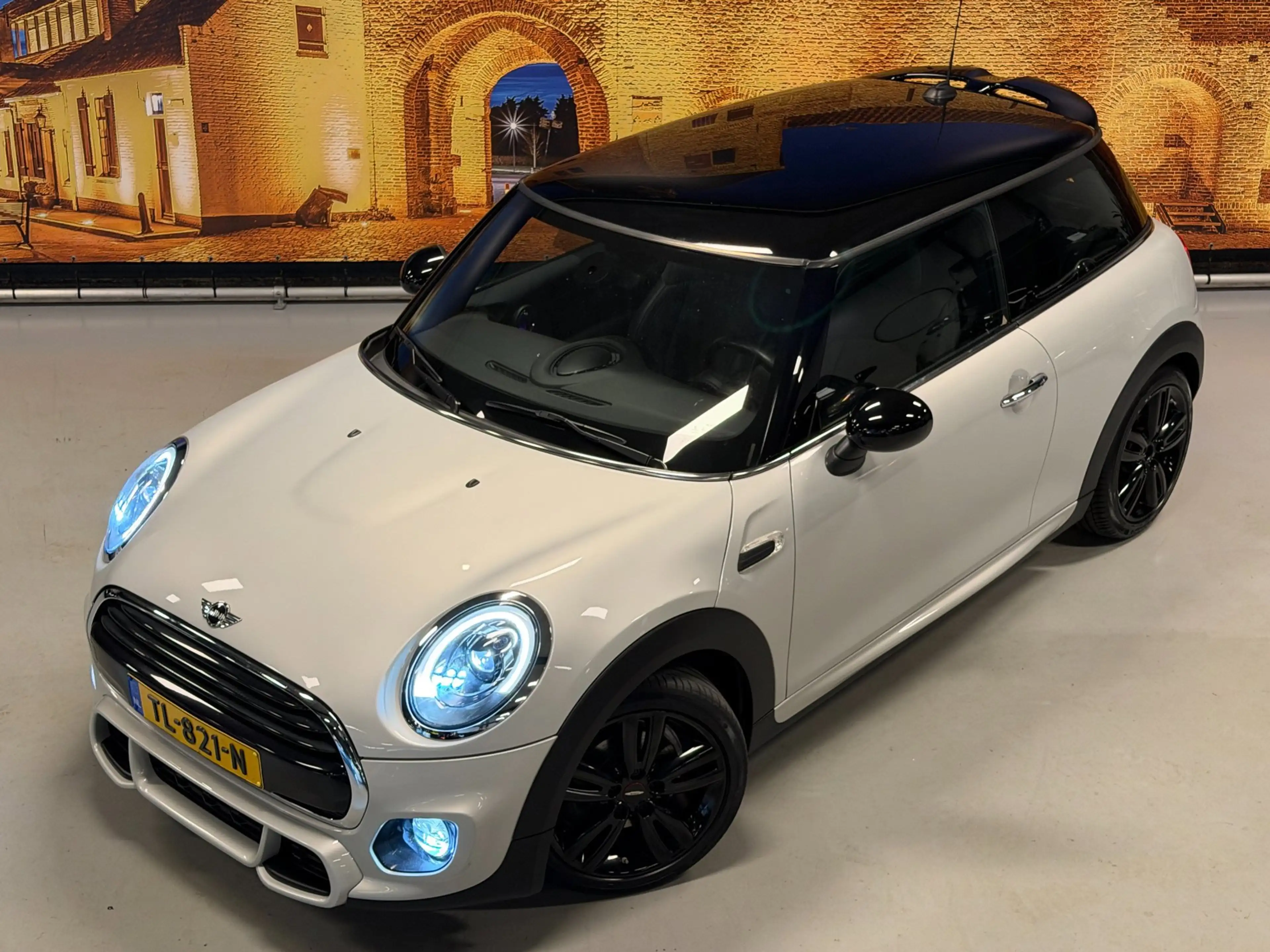 MINI John Cooper Works 1.5 Chili Serious Business JCW Automaat Navi LED P — photo 37