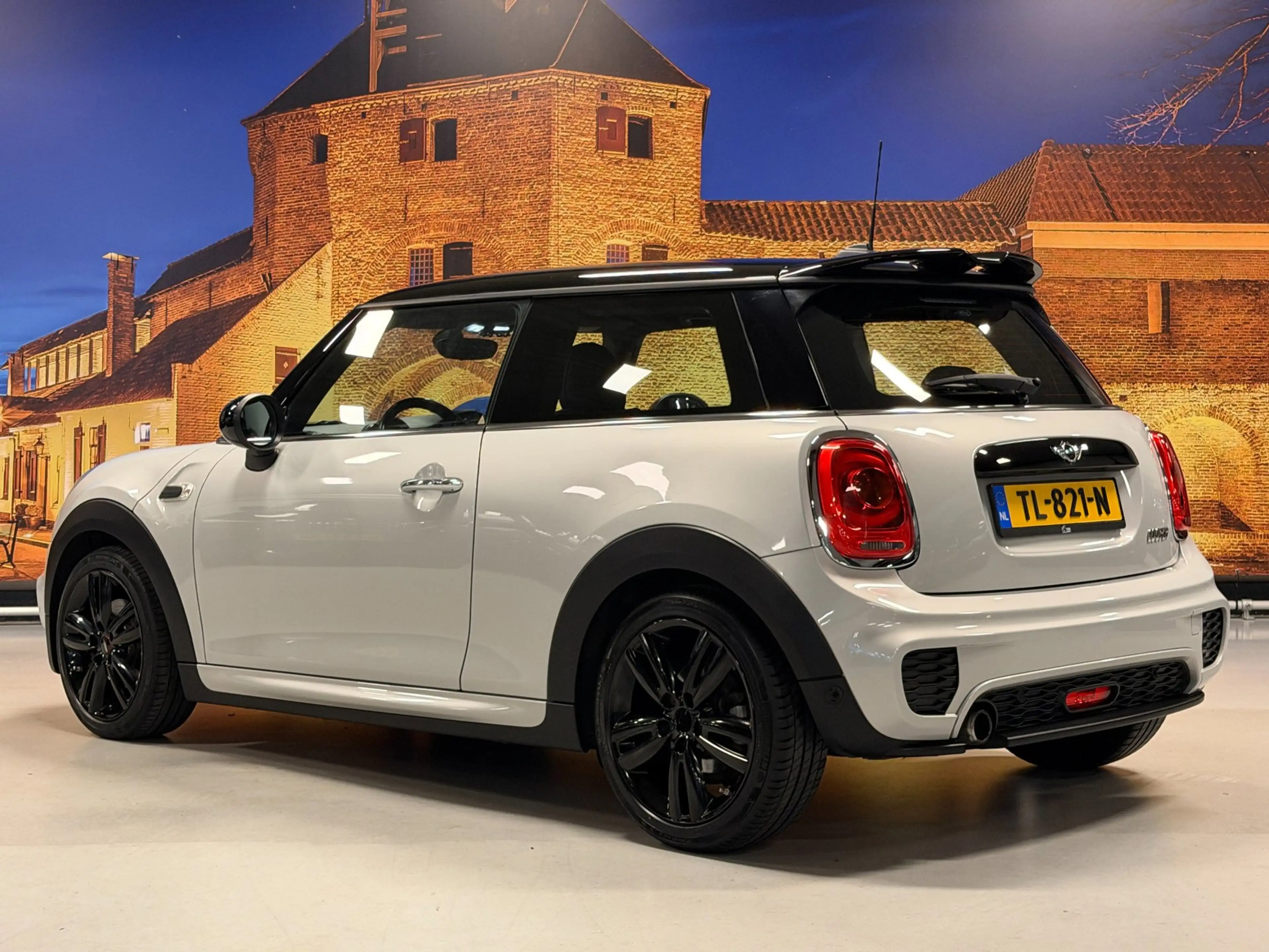 MINI John Cooper Works 1.5 Chili Serious Business JCW Automaat Navi LED P — photo 18