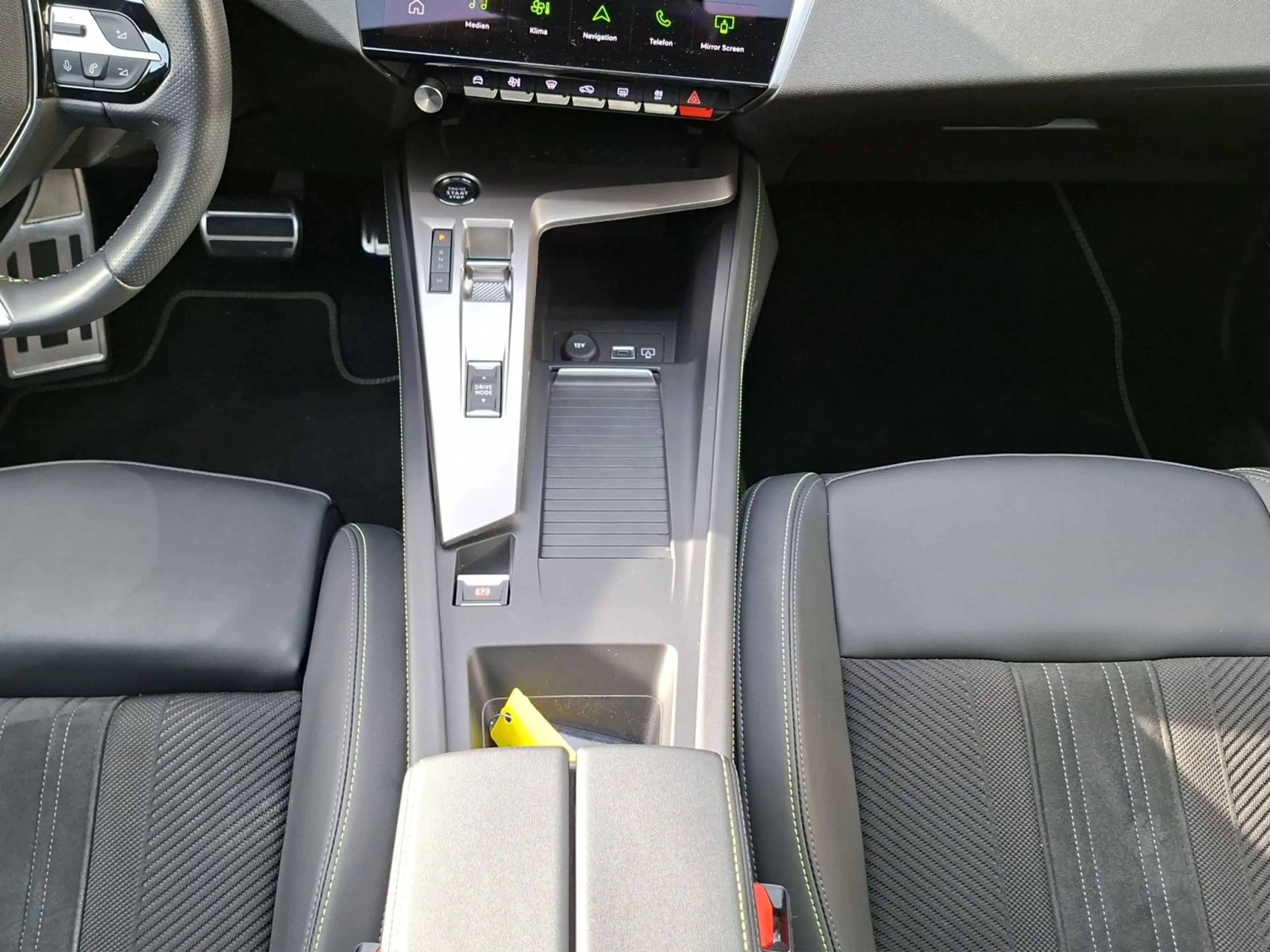 Peugeot 408 GT Hybrid 136 e-DSC6 — photo 13