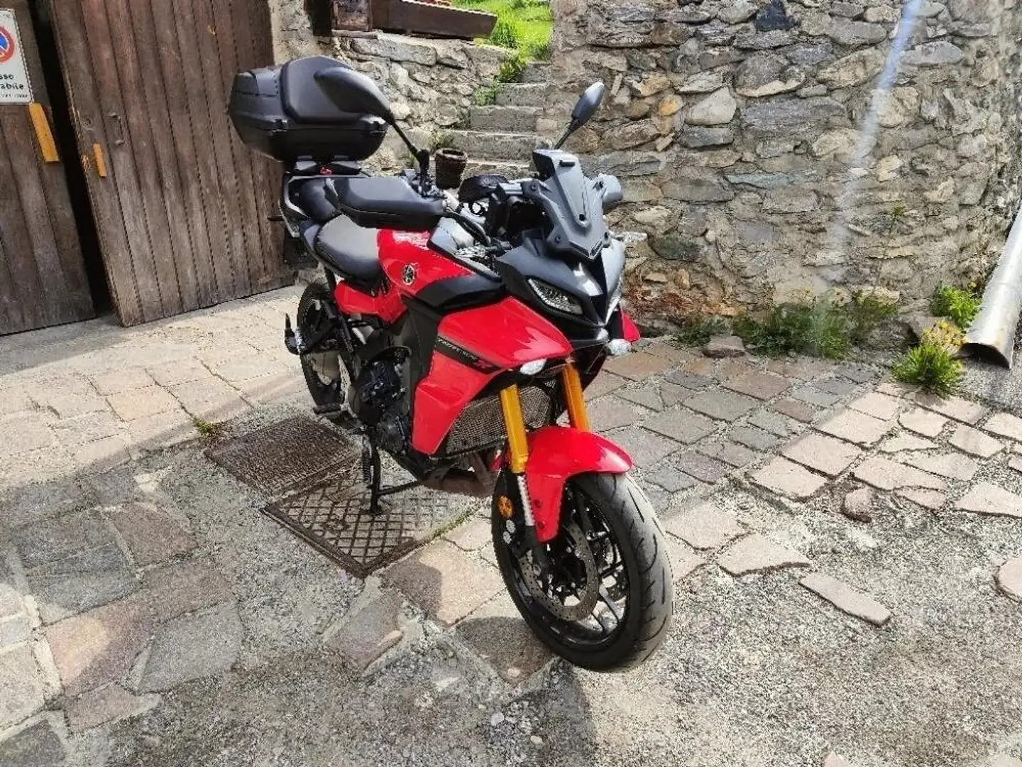 Yamaha Tracer 9 GT Roşu - 1