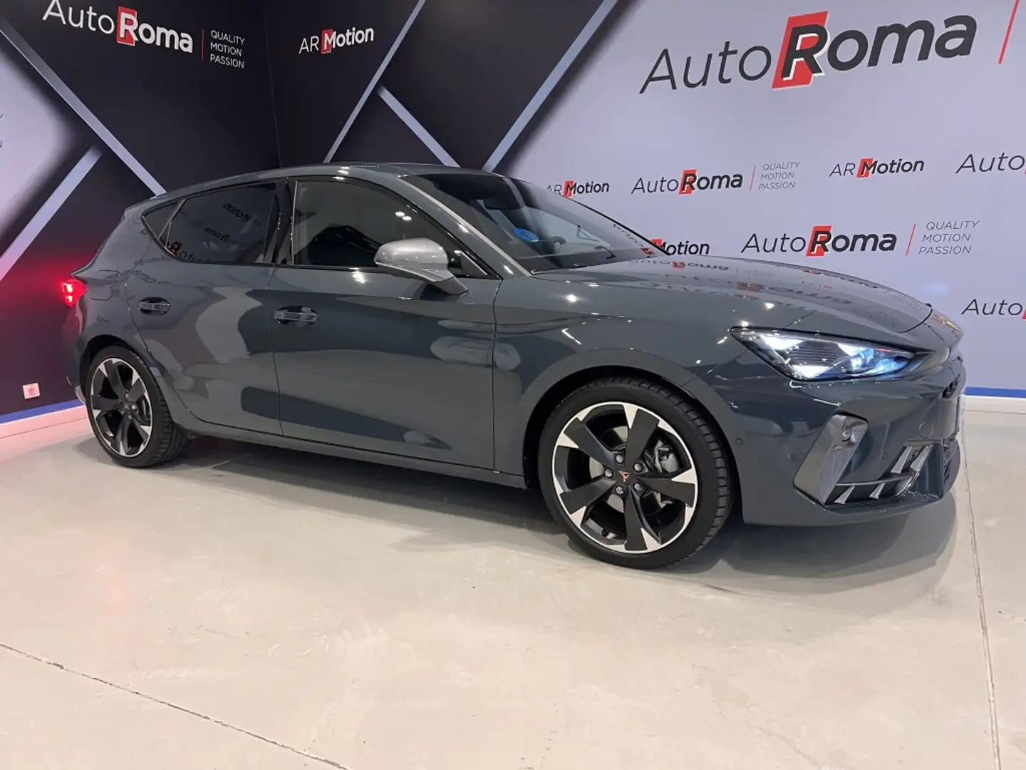 CUPRA Leon 1.5 TSI e-Hybrid 150kW DSG Gris - 2