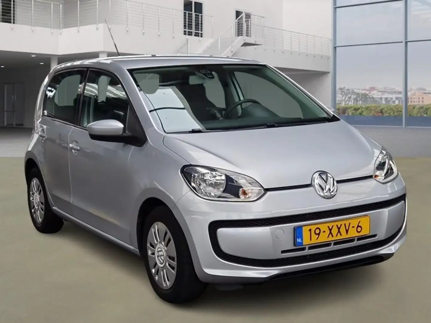 Volkswagen up! 1.0 move up! BlueMotion 1e Eig. 43.000 km +NAP NL- Gris - 2
