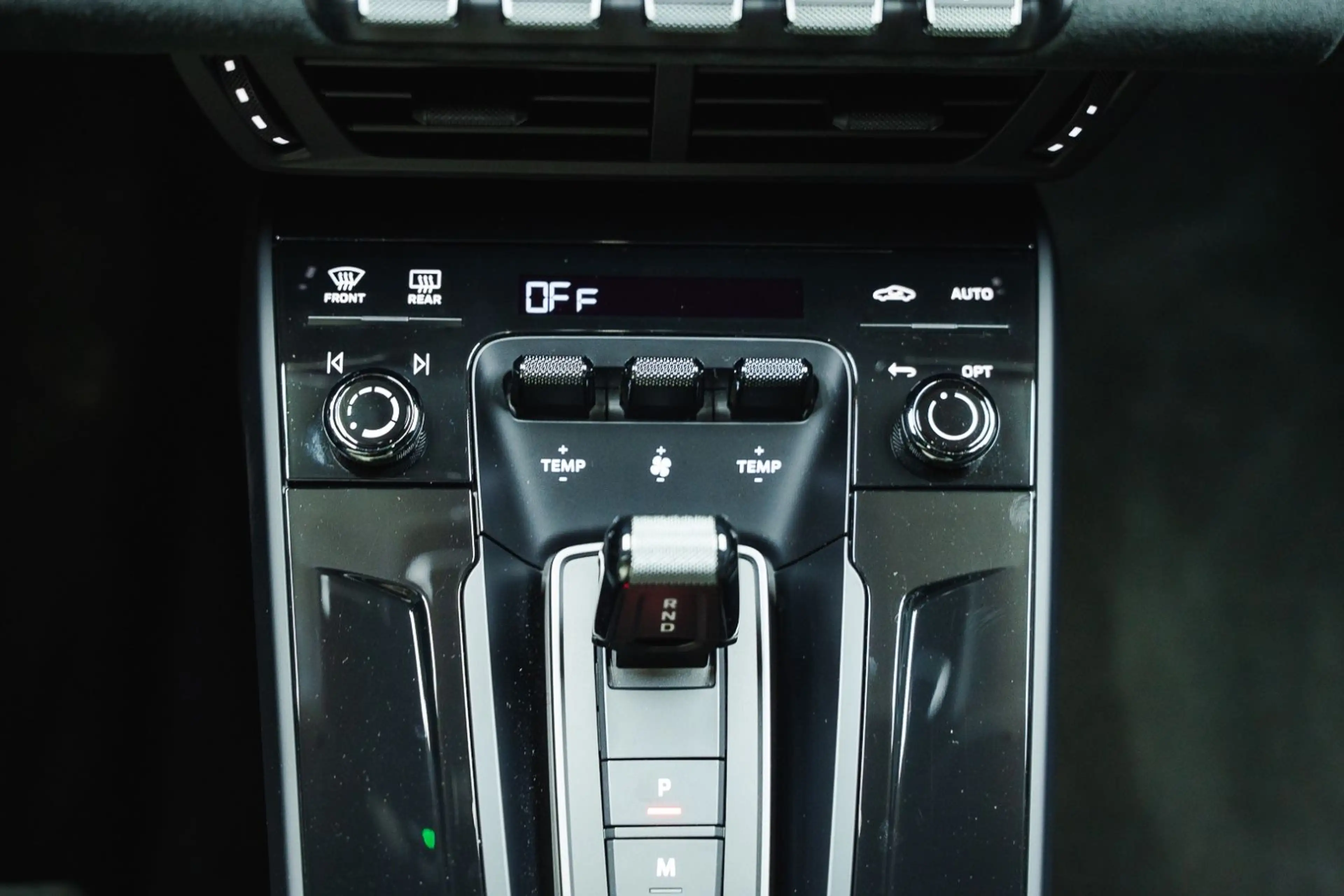 Porsche 992 Carrera 4 GTS Coupé LED*Lift*BOSE*Sportsitze — photo 11
