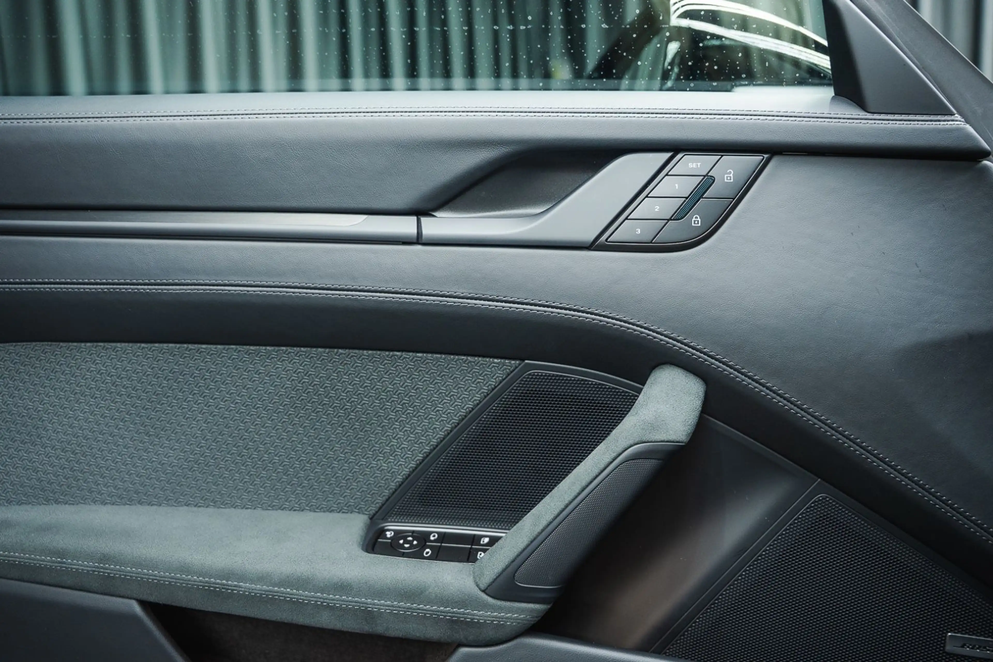 Porsche 992 Carrera 4 GTS Coupé LED*Lift*BOSE*Sportsitze — photo 13