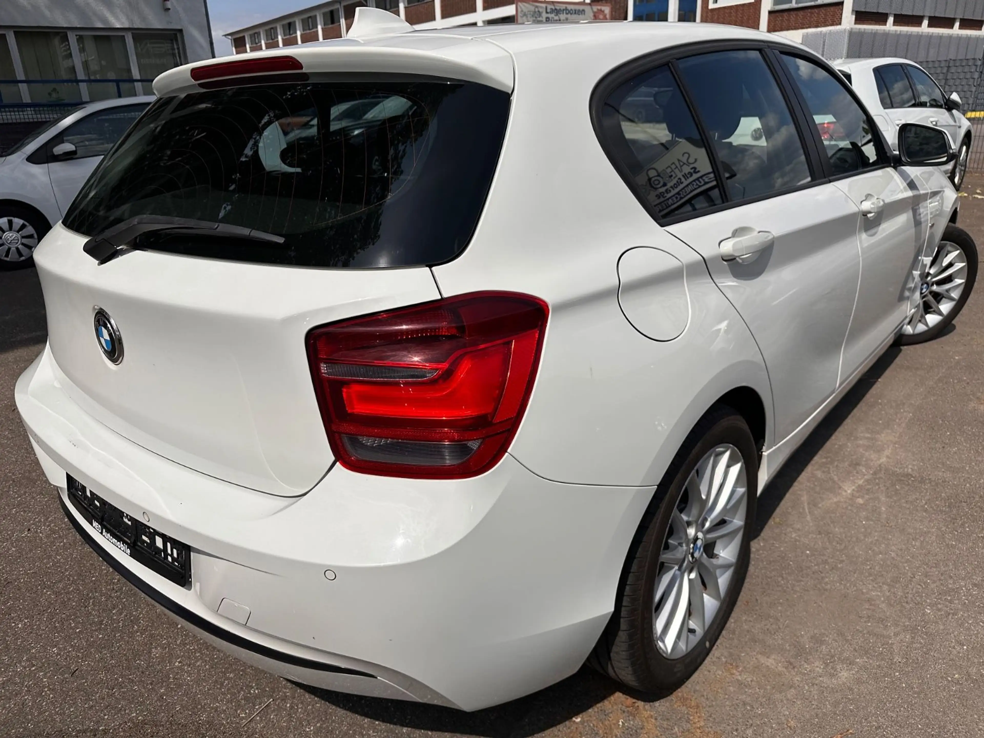 BMW 118 1 Limousine 5-trg. 118 i — photo 3