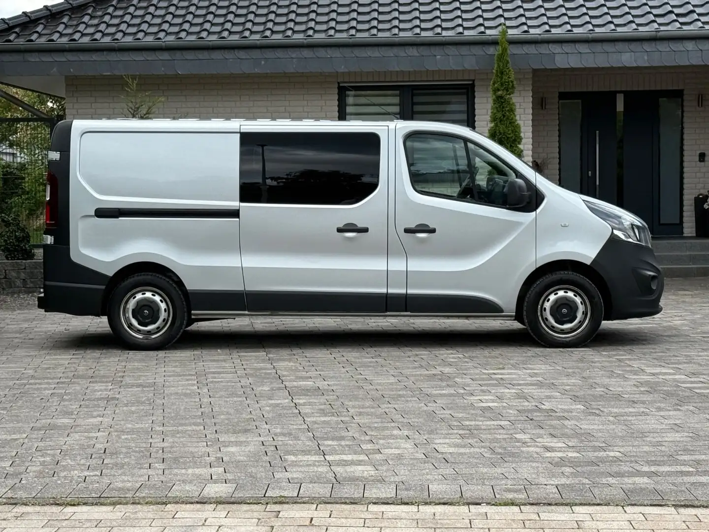 Opel Vivaro B Kasten L2H1 2,9t *Lang, viele Extras* Gris - 1
