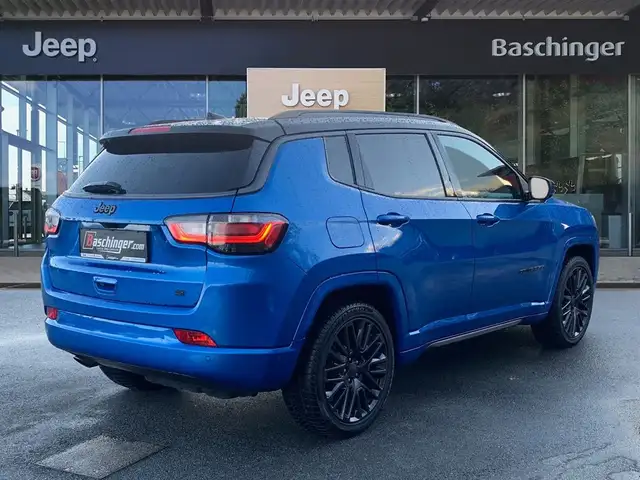 Jeep Compass view 3