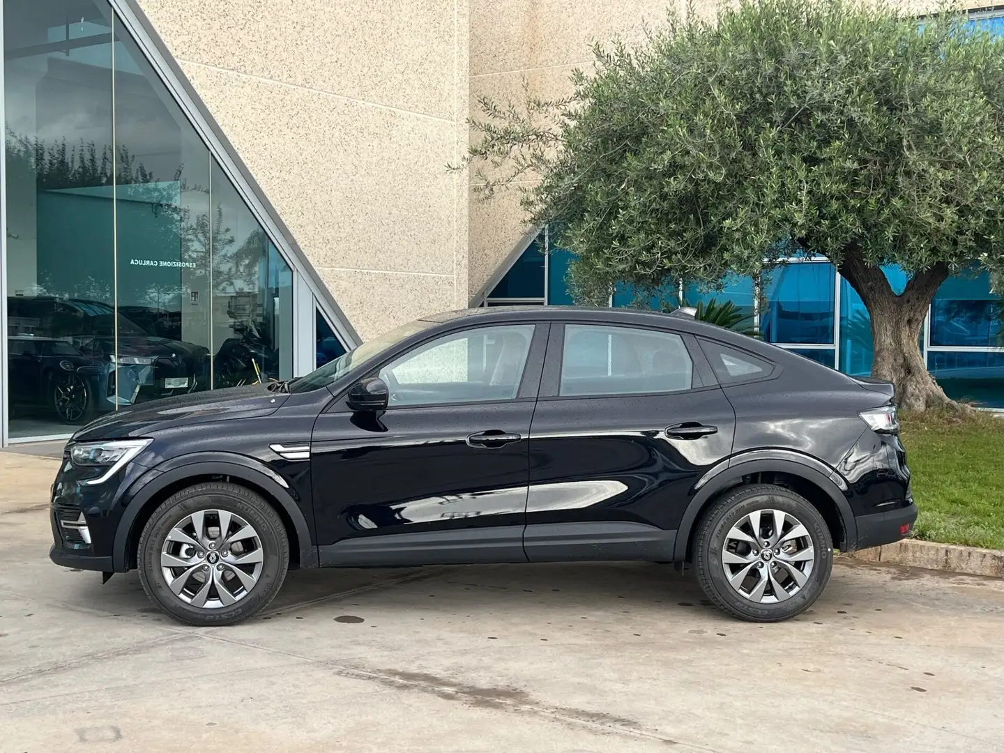 Renault Arkana 1.3 mild hybrid possibilità noleggio no scoring Nero - 2