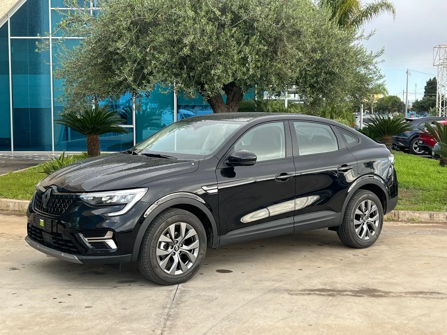 Renault Arkana 1.3 mild hybrid possibilità noleggio no scoring Nero - 1