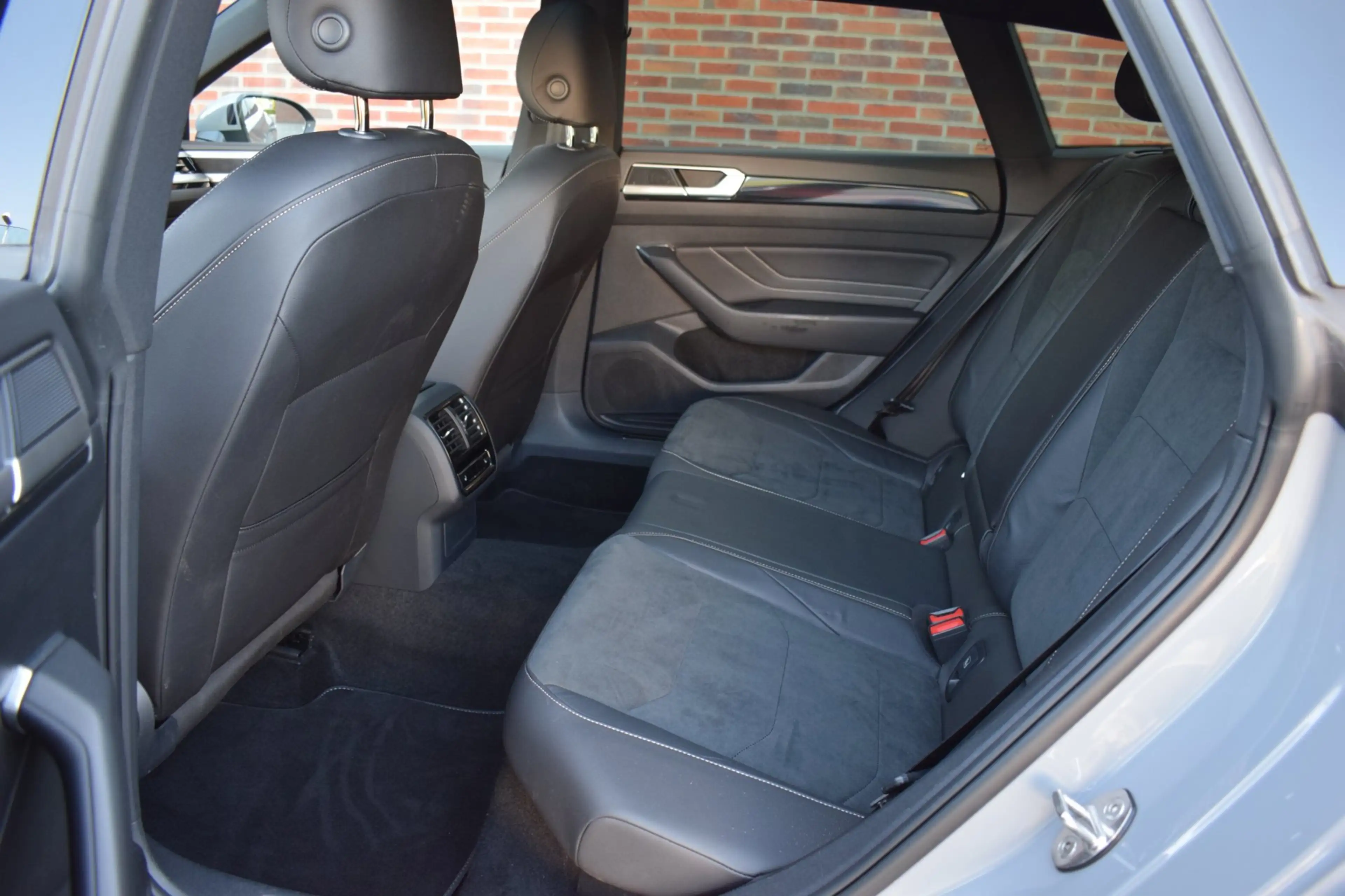 Volkswagen Arteon Shooting Brake 1.4 TSI eHybrid R-Line Business+ SO — photo 50