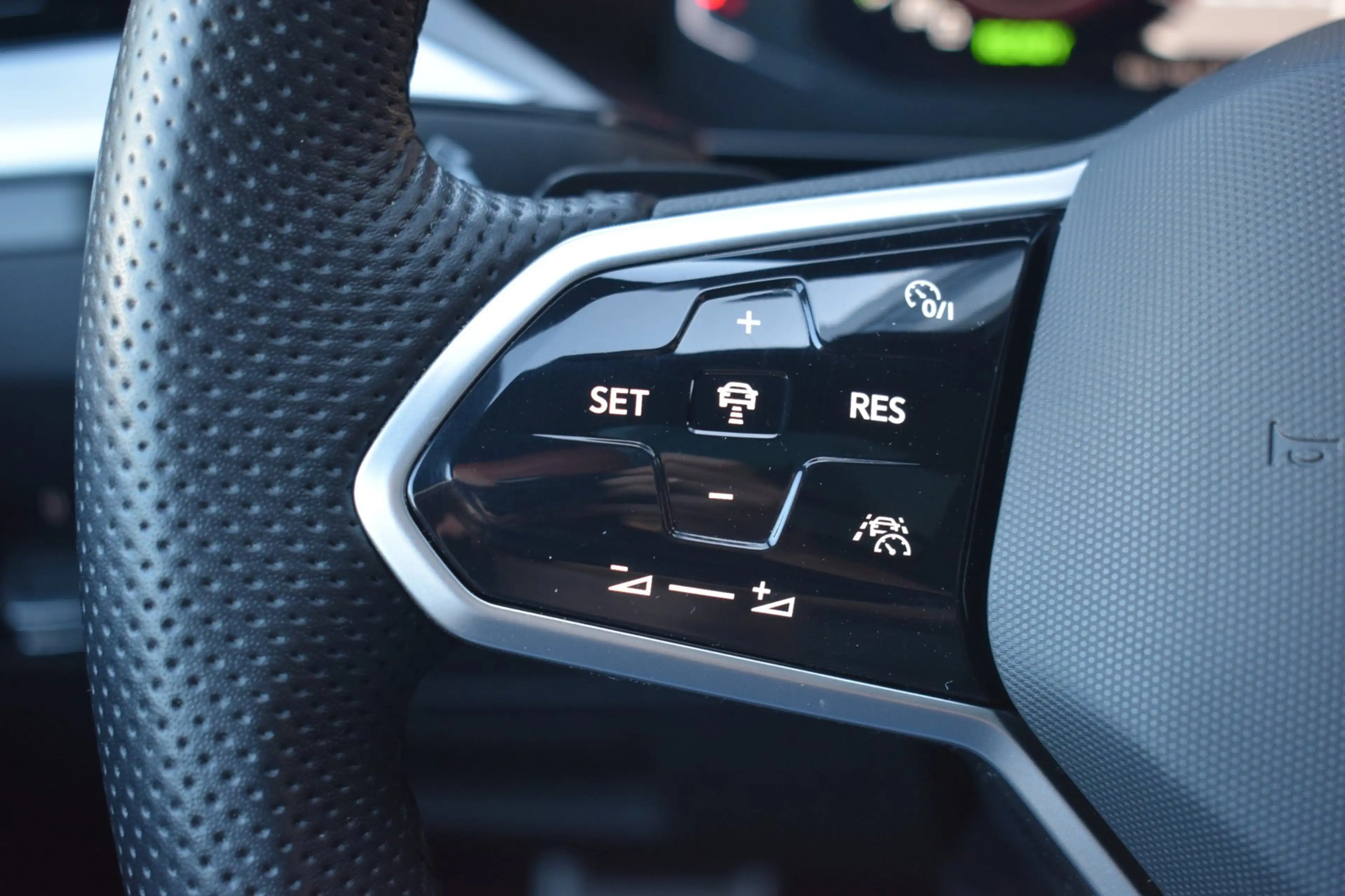 Volkswagen Arteon Shooting Brake 1.4 TSI eHybrid R-Line Business+ SO — photo 42