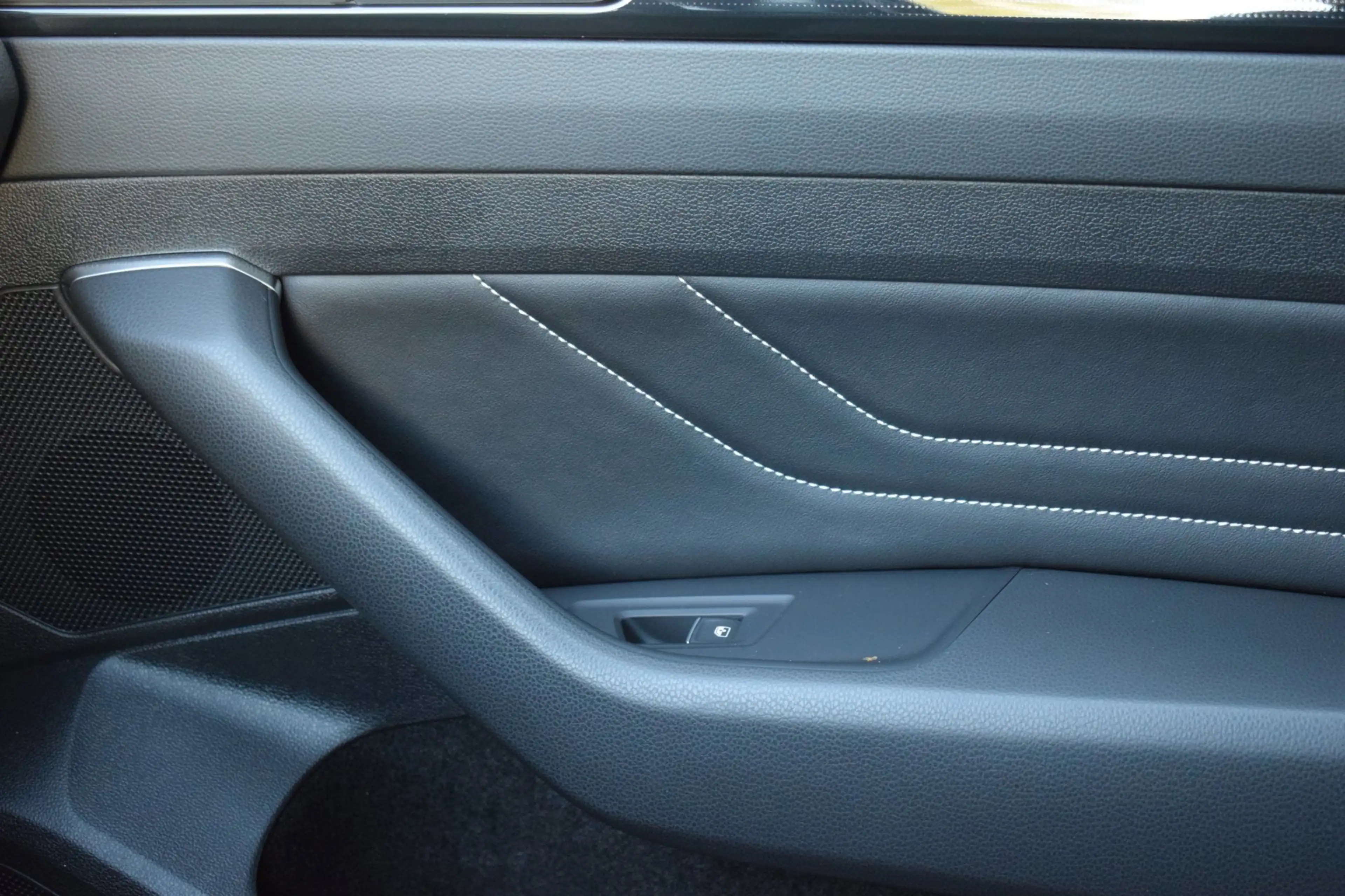Volkswagen Arteon Shooting Brake 1.4 TSI eHybrid R-Line Business+ SO — photo 41