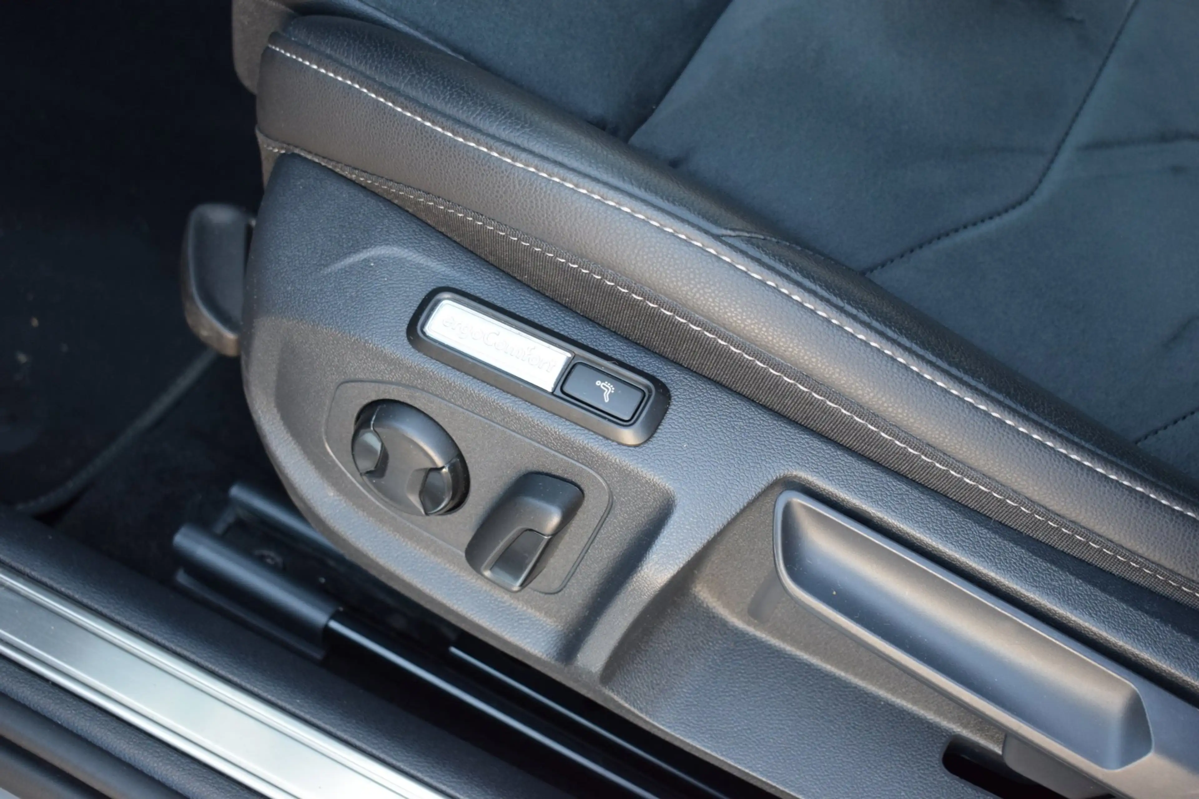 Volkswagen Arteon Shooting Brake 1.4 TSI eHybrid R-Line Business+ SO — photo 33