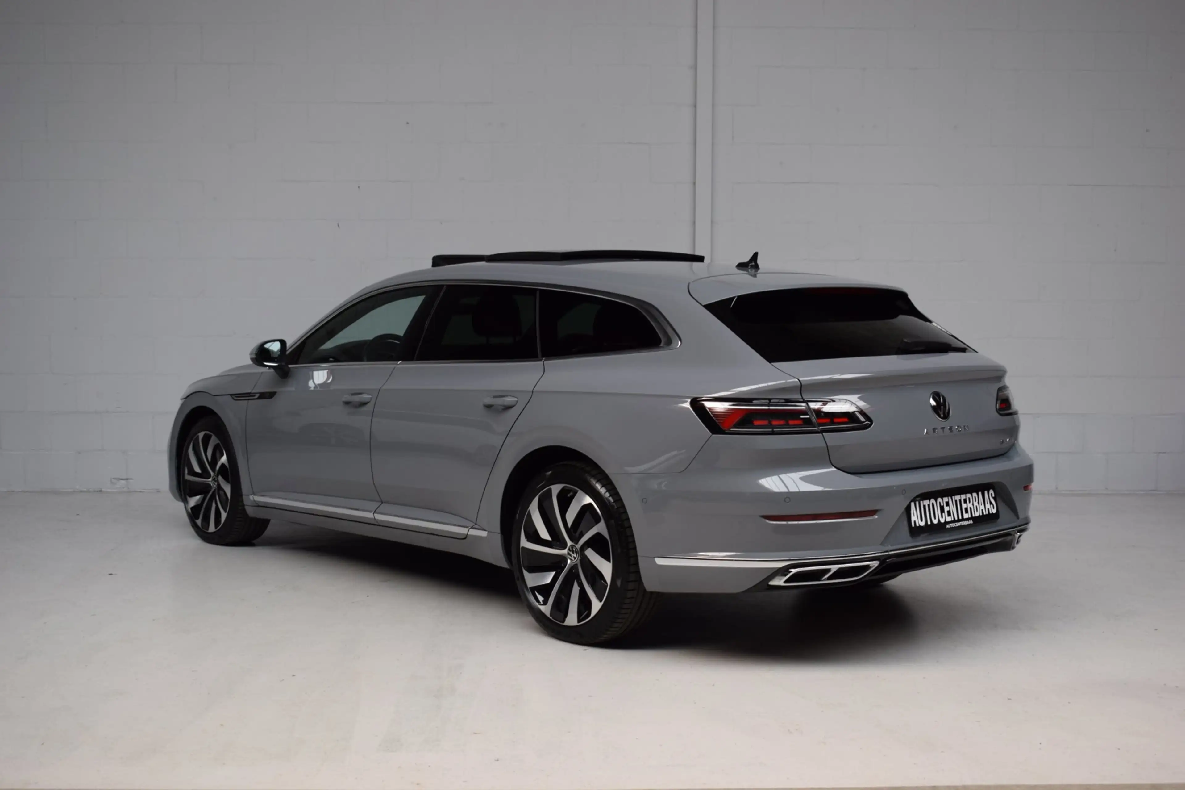 Volkswagen Arteon Shooting Brake 1.4 TSI eHybrid R-Line Business+ SO — photo 17