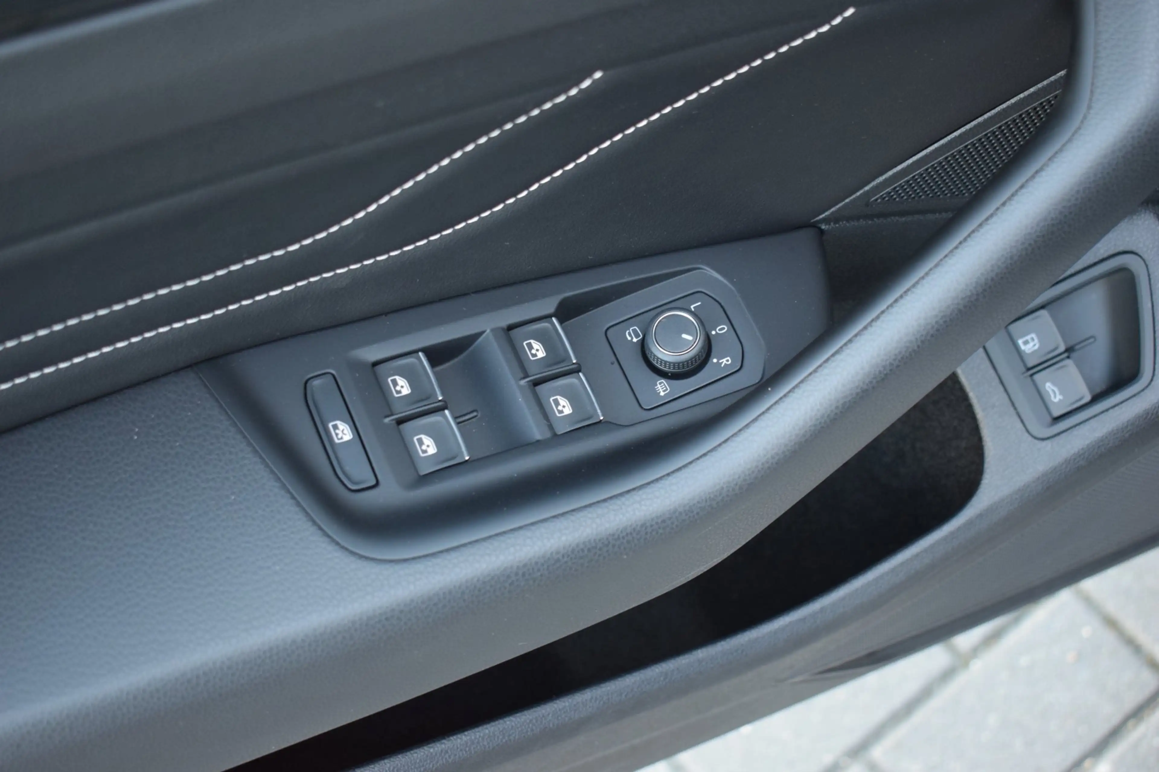 Volkswagen Arteon Shooting Brake 1.4 TSI eHybrid R-Line Business+ SO — photo 32
