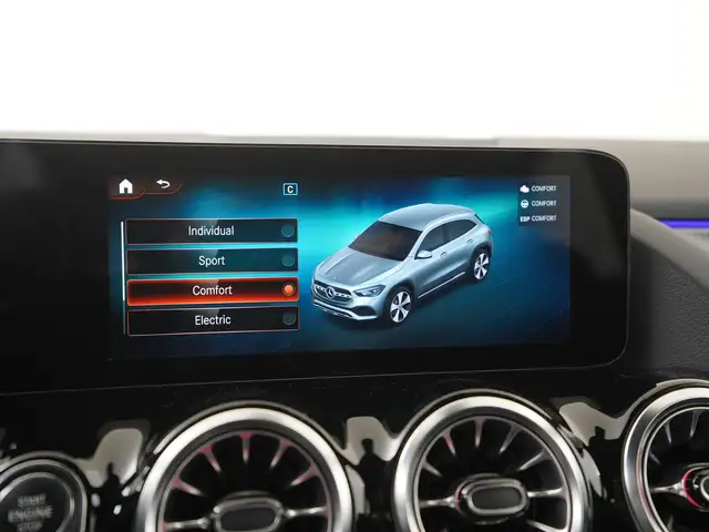 Mercedes-Benz GLA view 19
