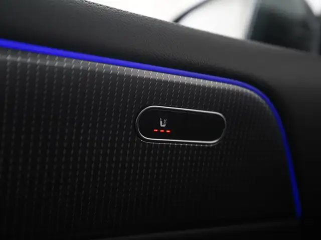 Mercedes-Benz GLA view 22