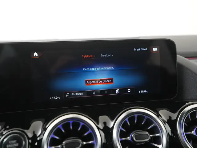 Mercedes-Benz GLA view 15