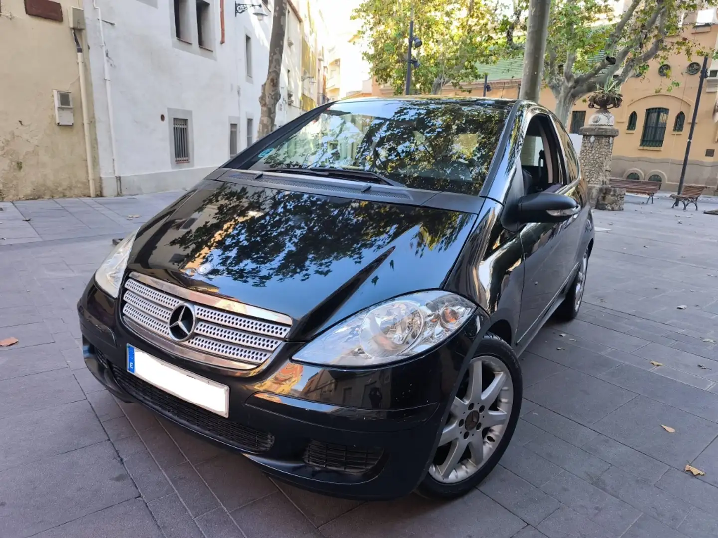 Mercedes-Benz MERCEDES-BENZ Clase A Pequeño Automático de 3 P Negro - 1