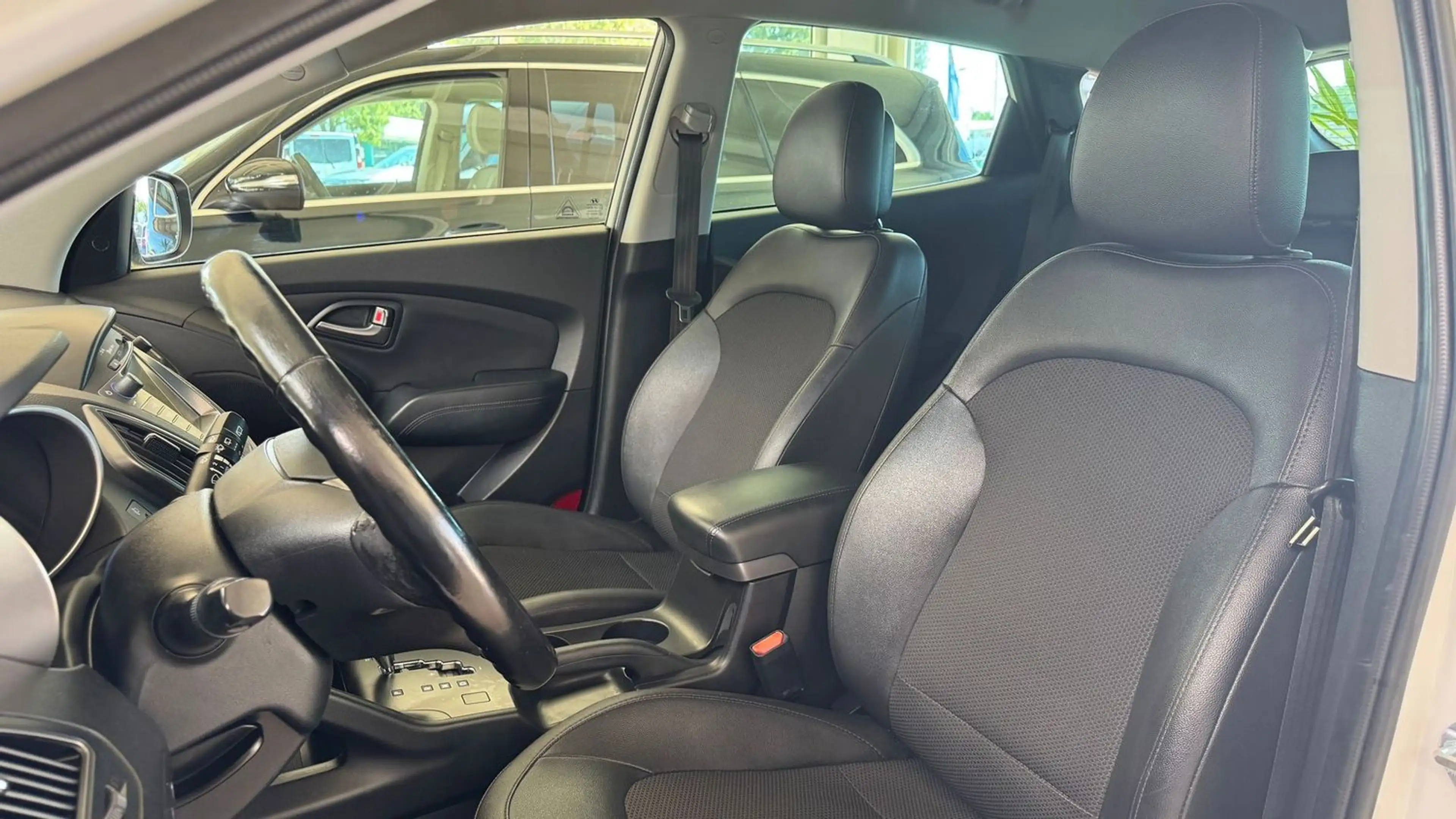 Hyundai iX35 Comfort 4x4/1.Hand/Automatik/Kamera — photo 9