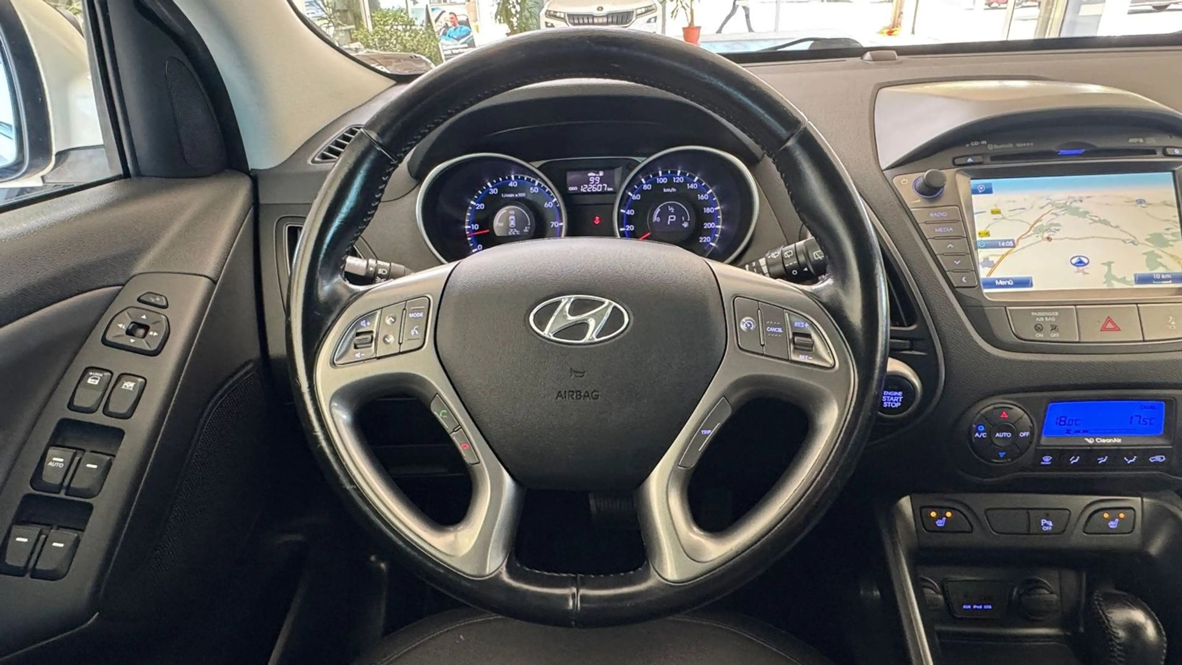Hyundai iX35 Comfort 4x4/1.Hand/Automatik/Kamera — photo 13