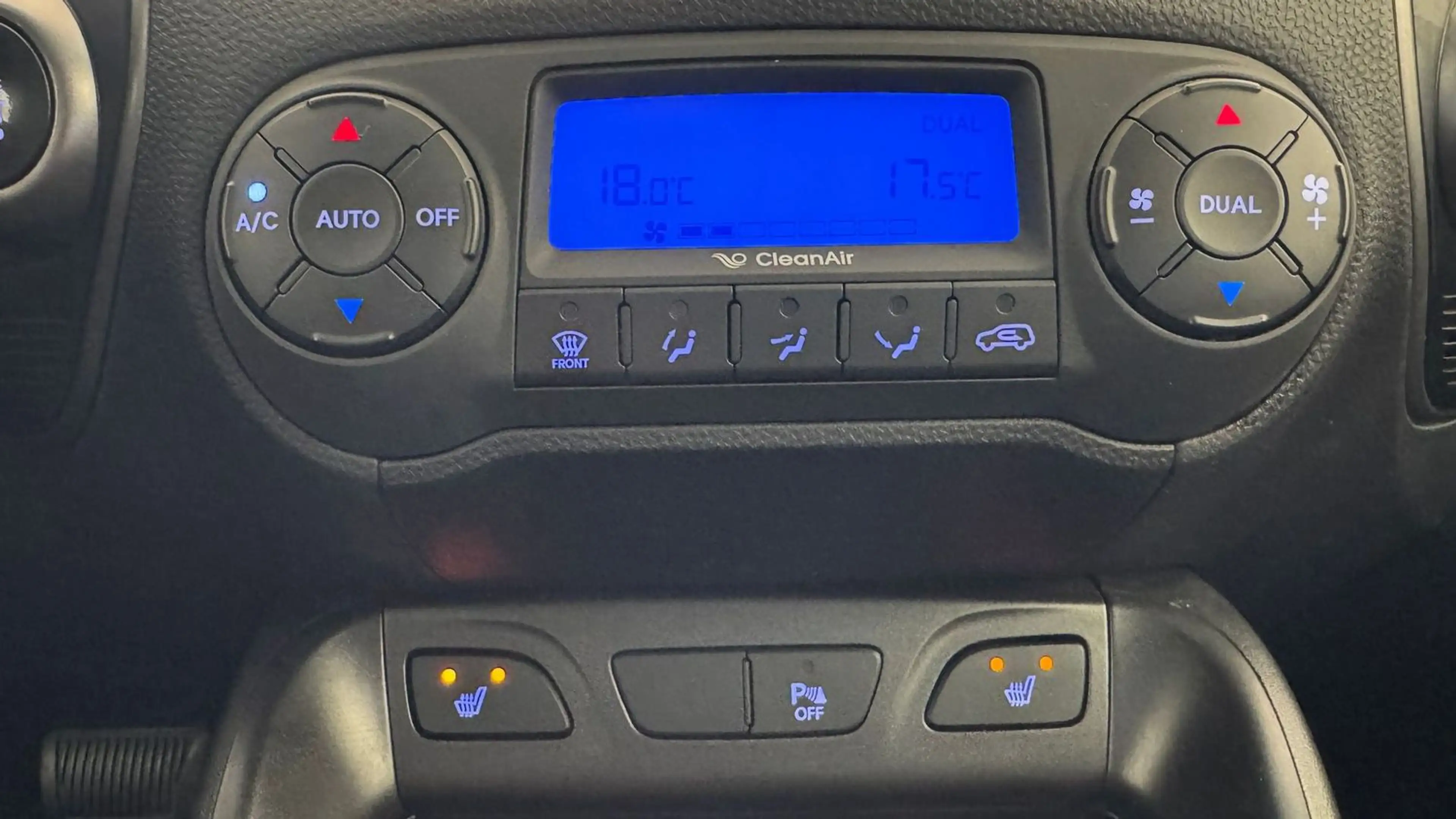 Hyundai iX35 Comfort 4x4/1.Hand/Automatik/Kamera — photo 15