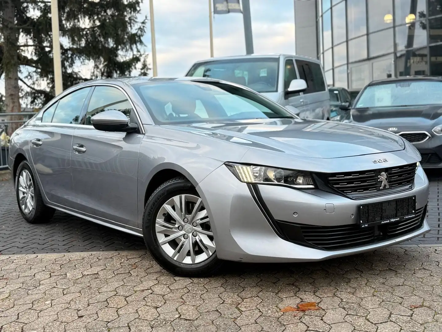 Peugeot 508 Business Line *NAVI*CAM*PDC*CarPlay Grau - 2