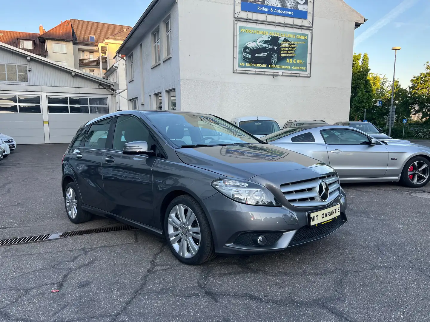 Mercedes-Benz B 180 B 180 Grijs - 1