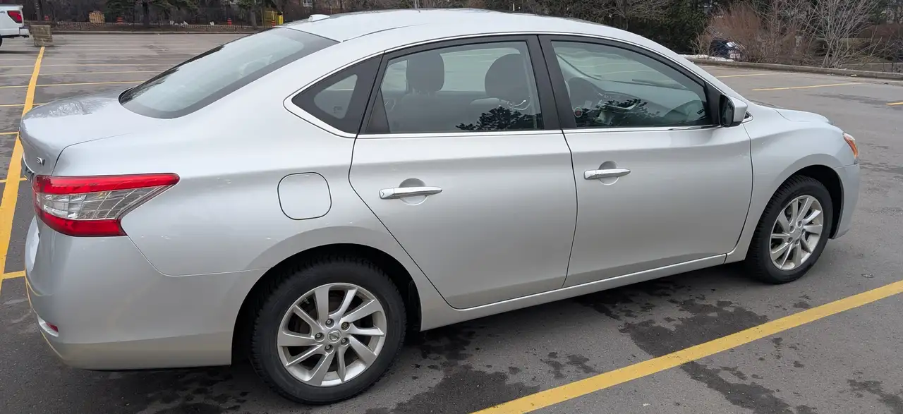 Nissan Sentra снимка Nissan Sentra