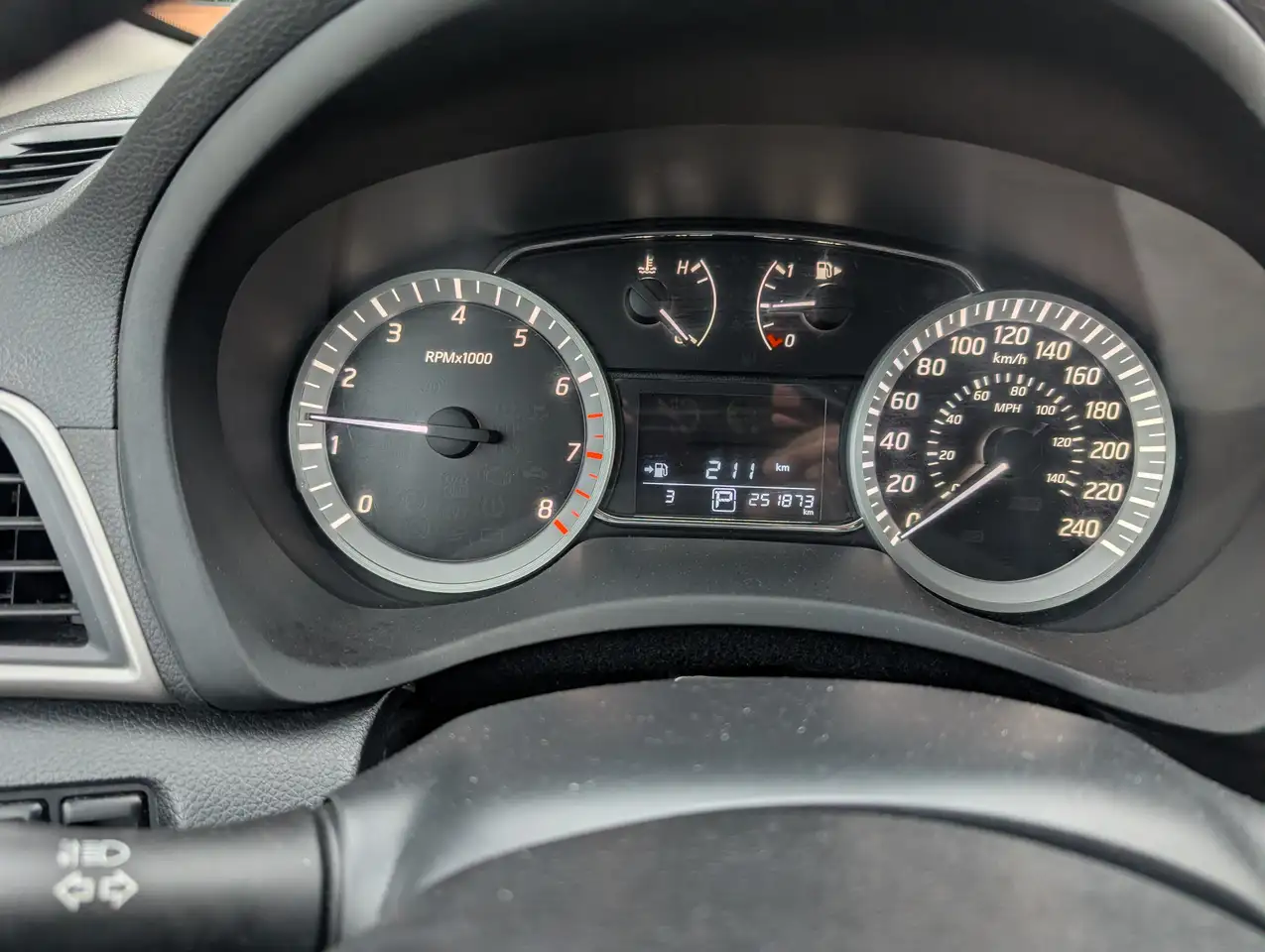 Nissan Sentra снимка Nissan Sentra