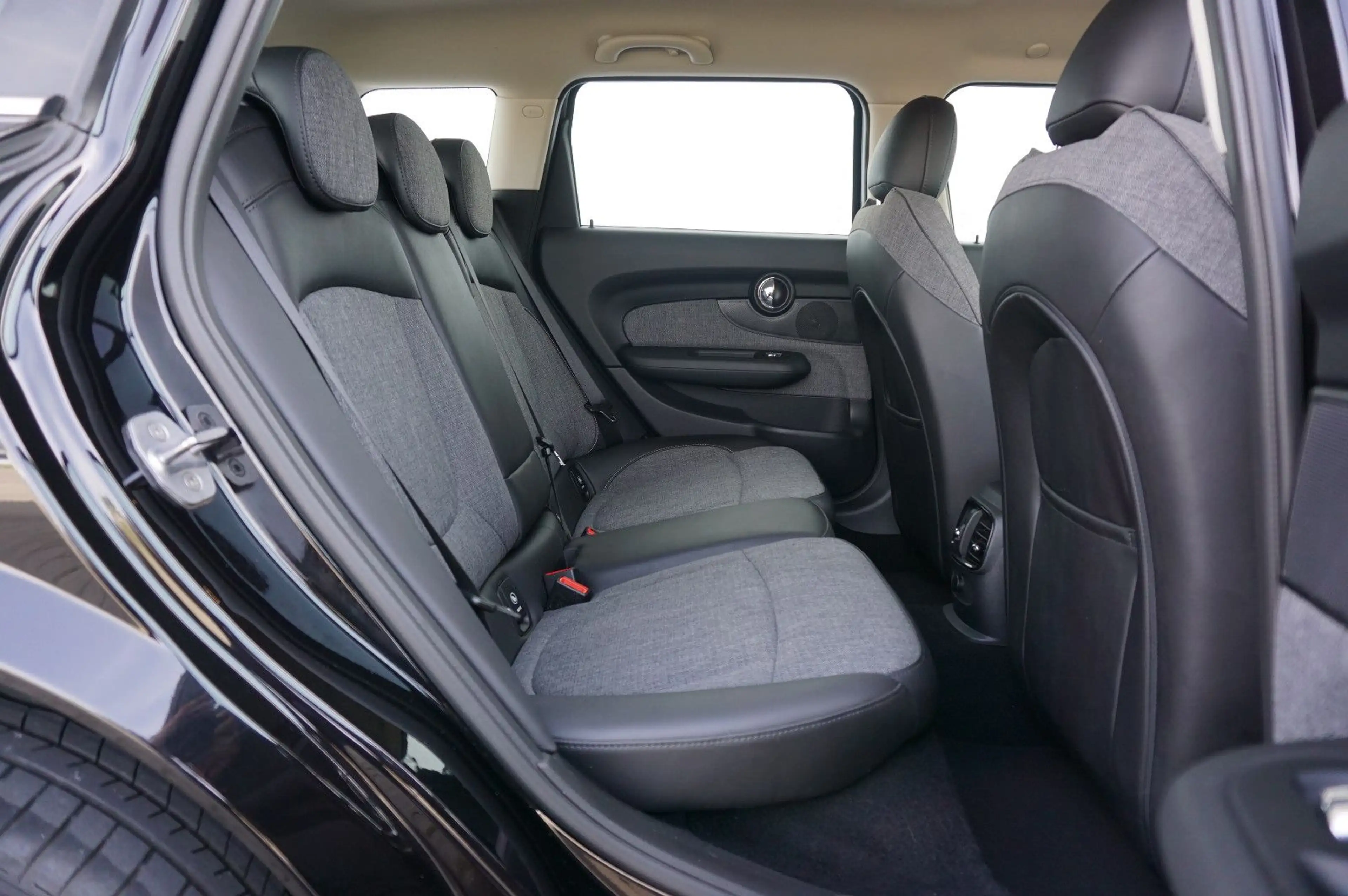 MINI One Clubman LED CHILI Navi Tempomat Sportsitze — photo 15