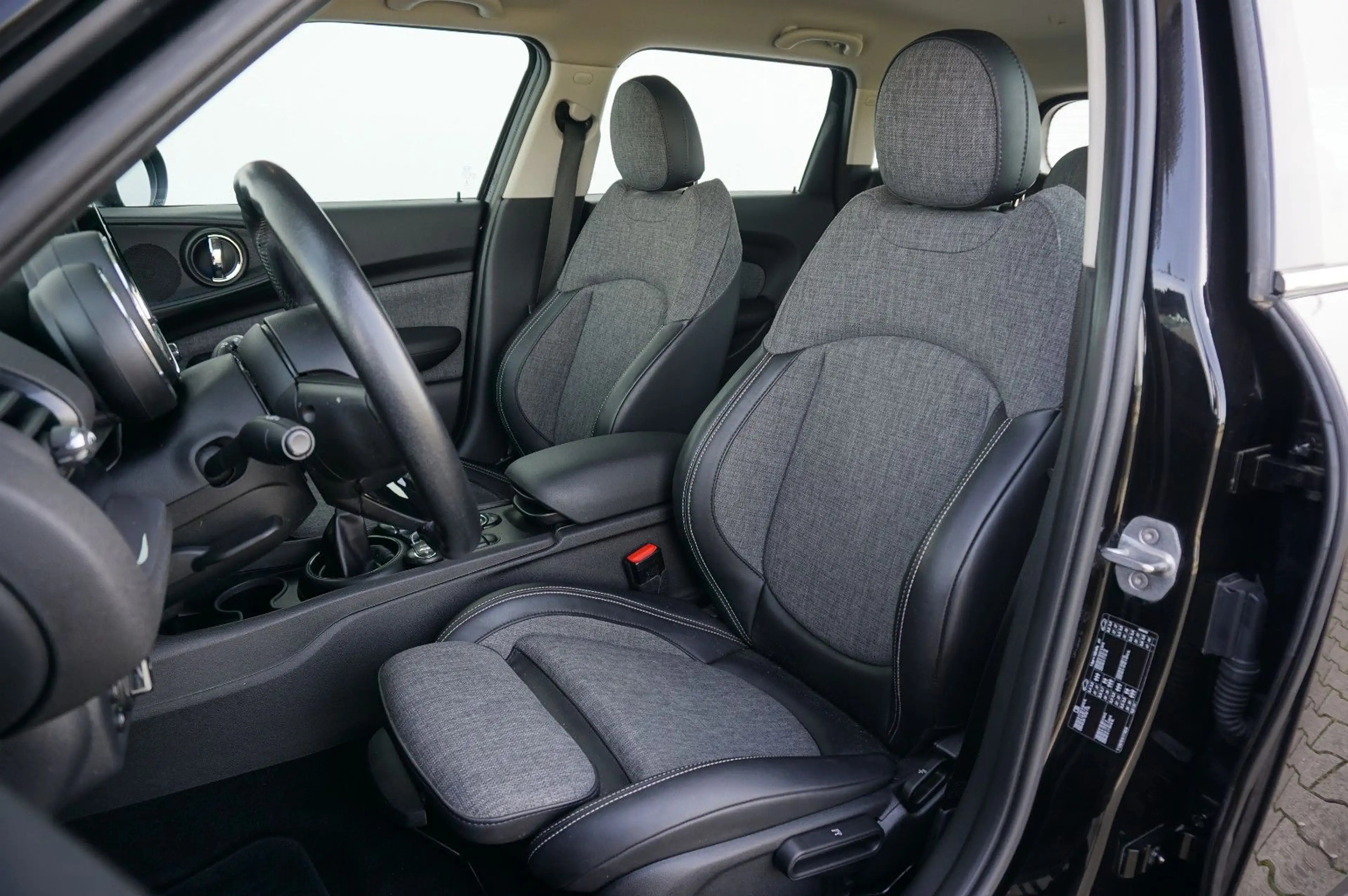 MINI One Clubman LED CHILI Navi Tempomat Sportsitze — photo 13