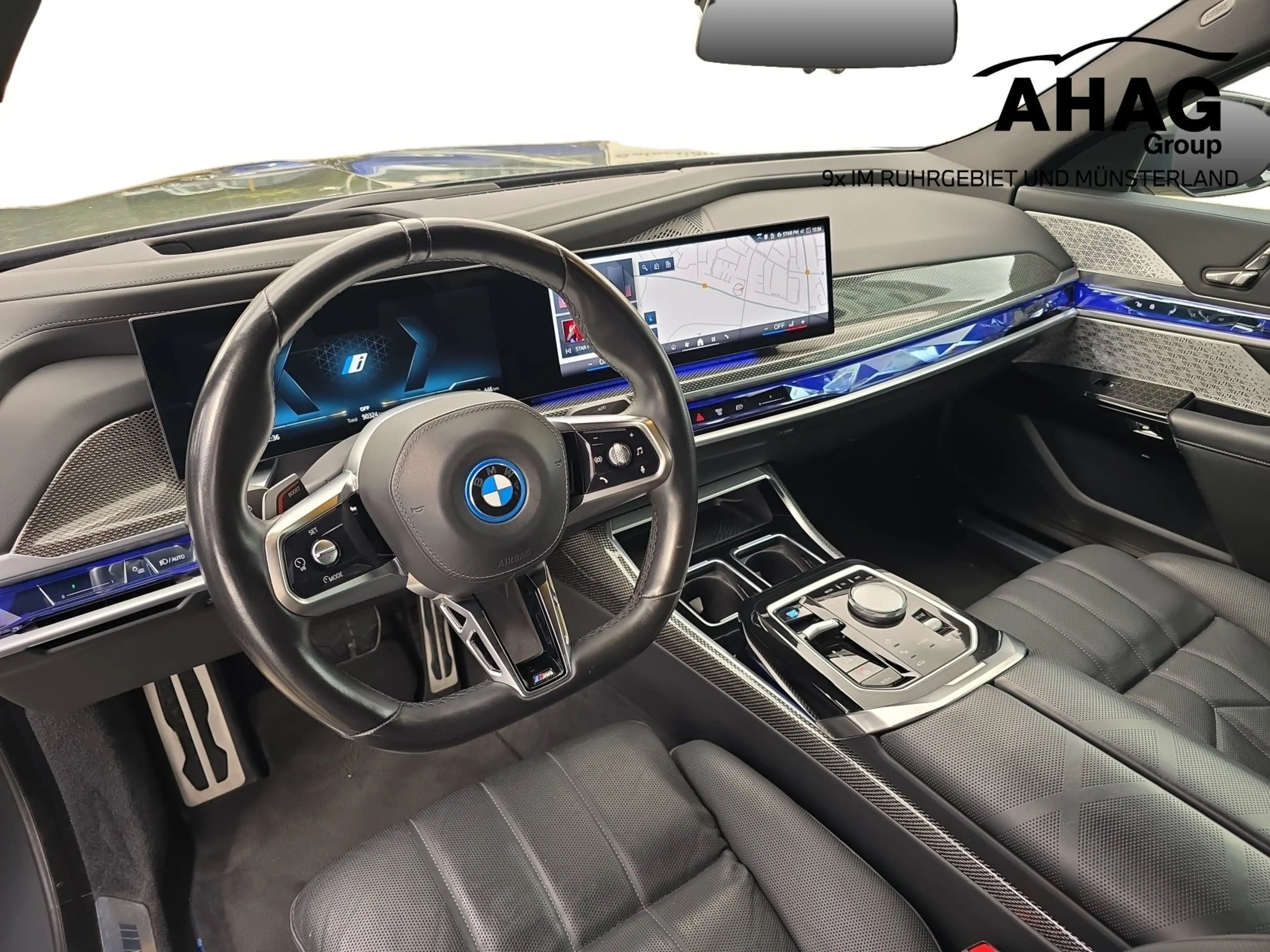 BMW i7 xDrive60 Limousine — photo 8