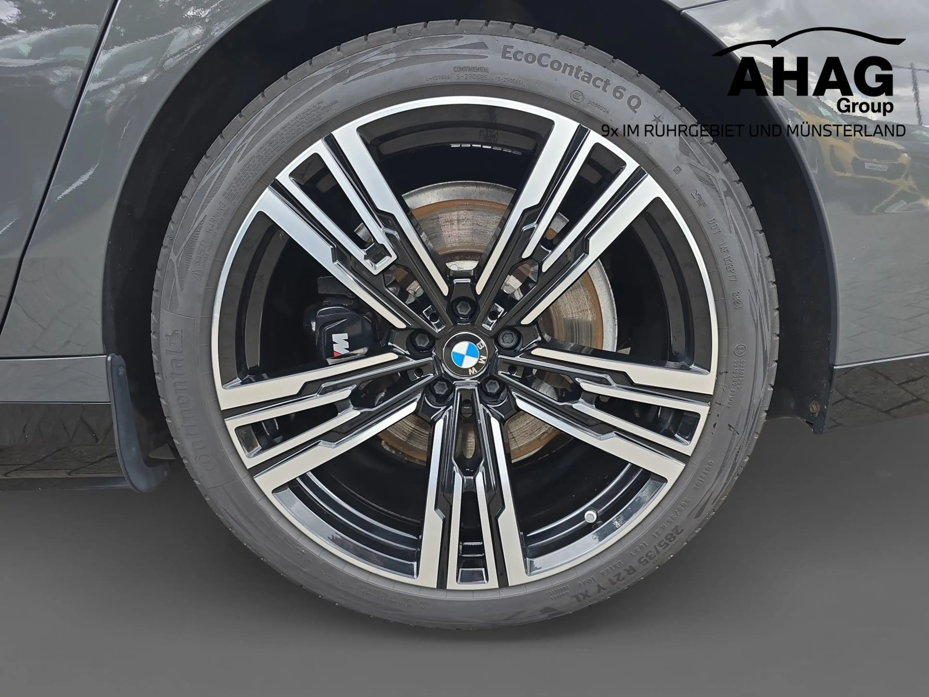 BMW i7 xDrive60 Limousine — photo 12
