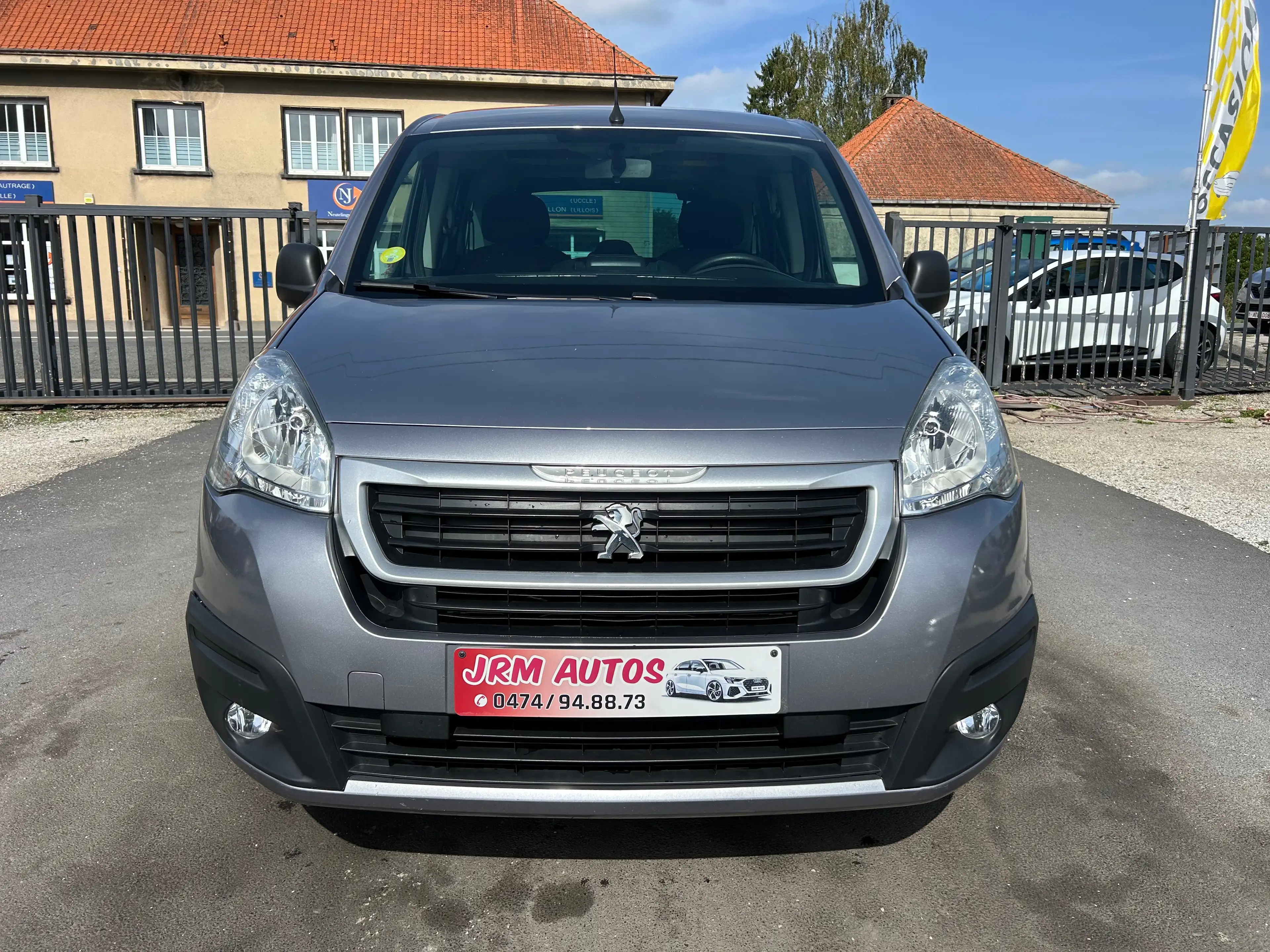 Peugeot Partner Tepee 1.6 BlueHDi 1ER PROPRIO AVEC SUIVI D'ENTRETIEN *** CLIM/CAPTEURS/GPS *** — photo 2