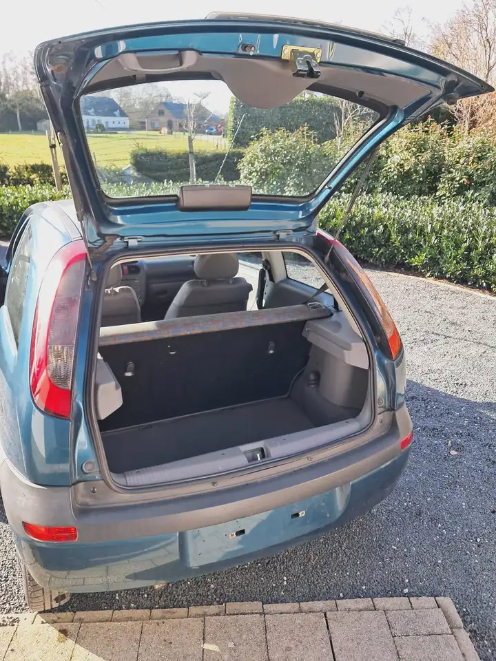 Opel Corsa 1.2i XE 16v Edition 2000, foto 6