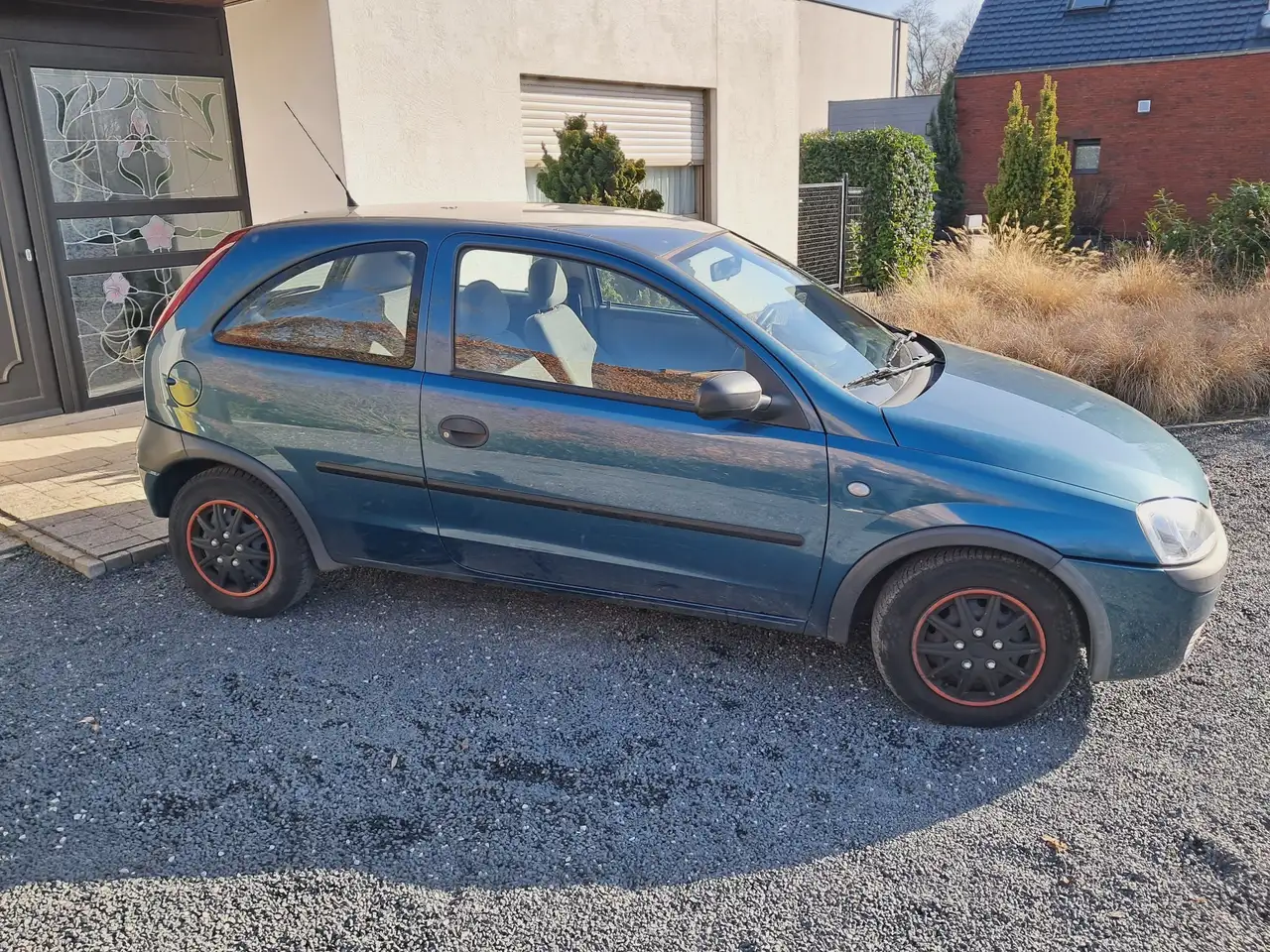 Opel Corsa 1.2i XE 16v Edition 2000, foto 5