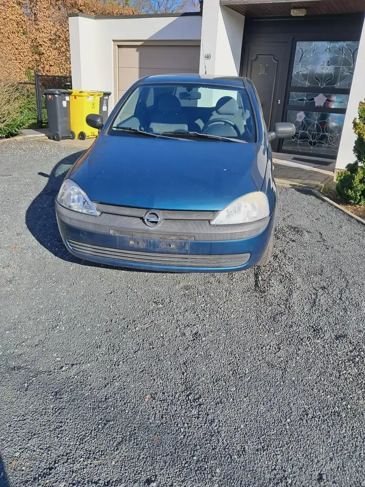 Opel Corsa 1.2i XE 16v Edition 2000, foto 3