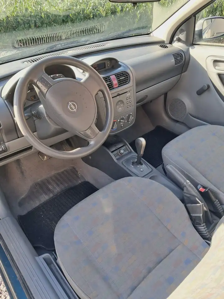 Opel Corsa 1.2i XE 16v Edition 2000, foto 7