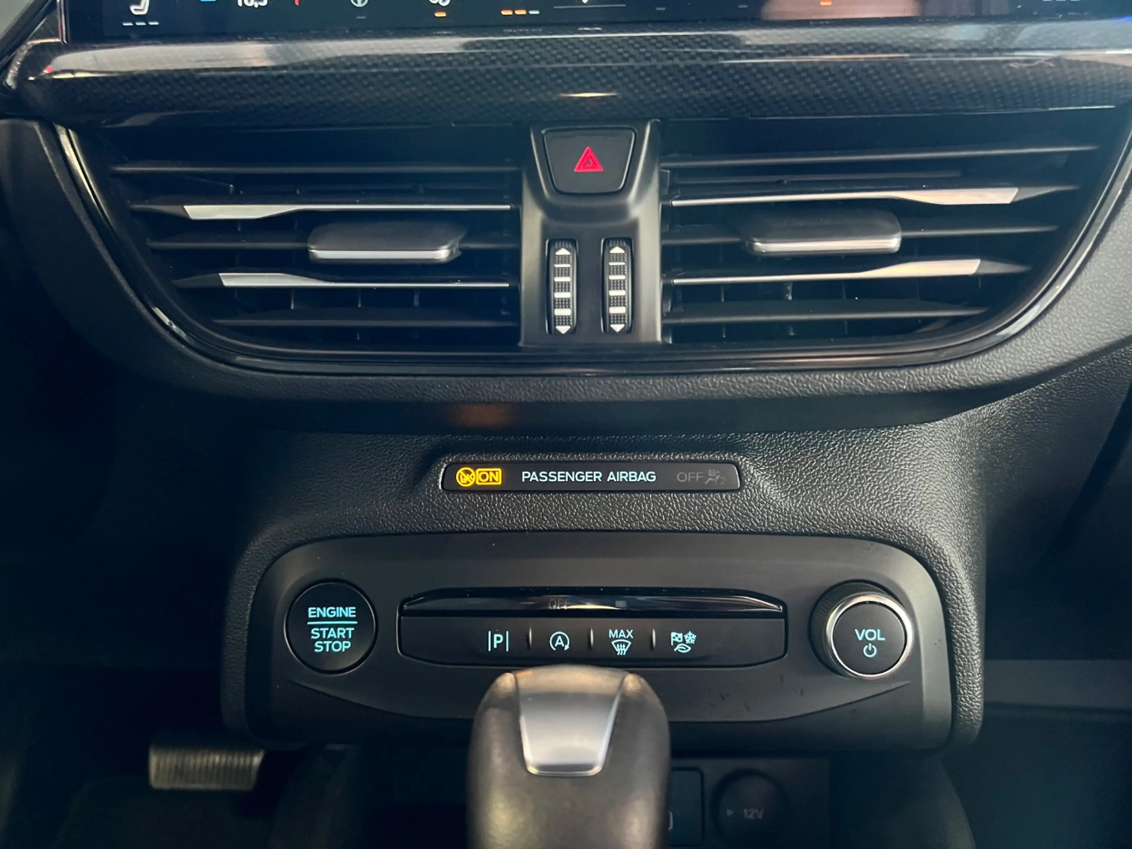 Ford Focus Turnier 1.0 EcoBoost ST-Line LED ACC Navi — photo 22