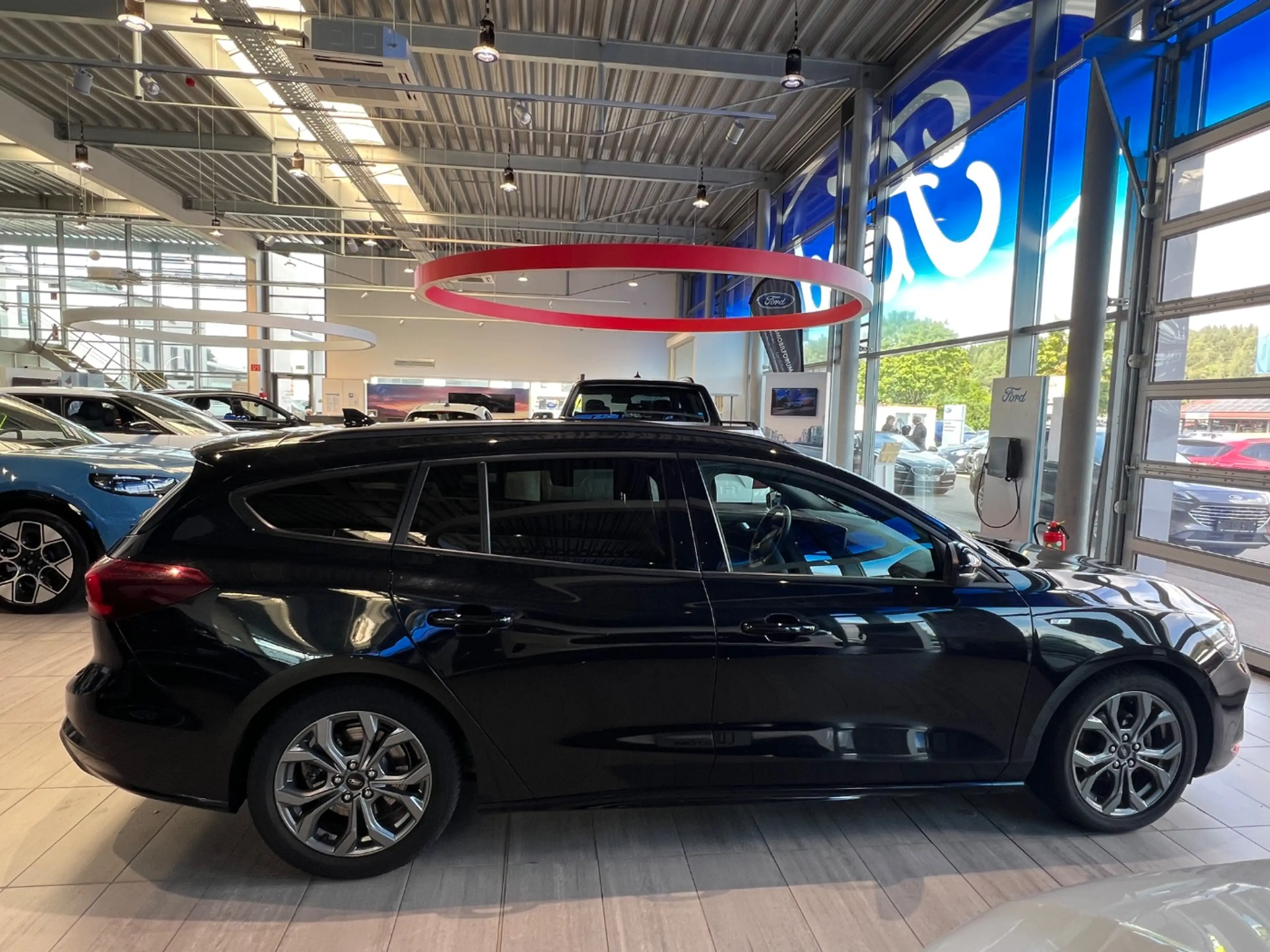 Ford Focus Turnier 1.0 EcoBoost ST-Line LED ACC Navi — photo 5